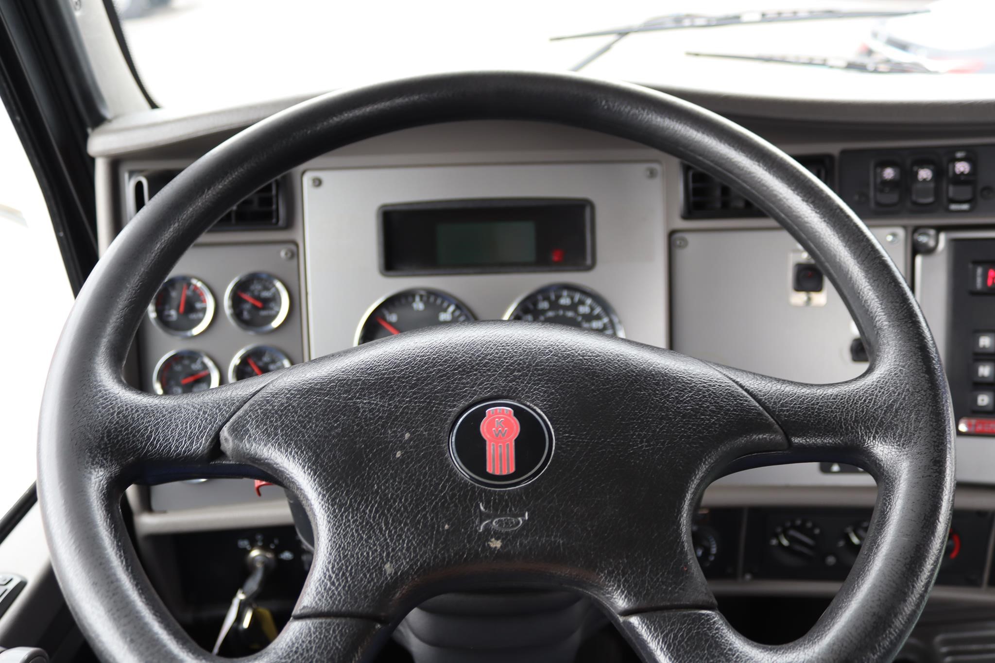 2021 KENWORTH T270 11032609393 2021 KENWORTH T270 11032609393