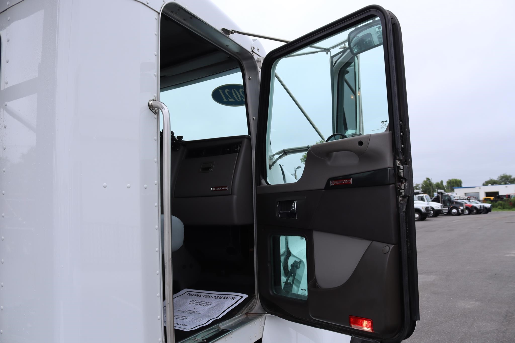 2021 KENWORTH T270 11032609700 2021 KENWORTH T270 11032609700