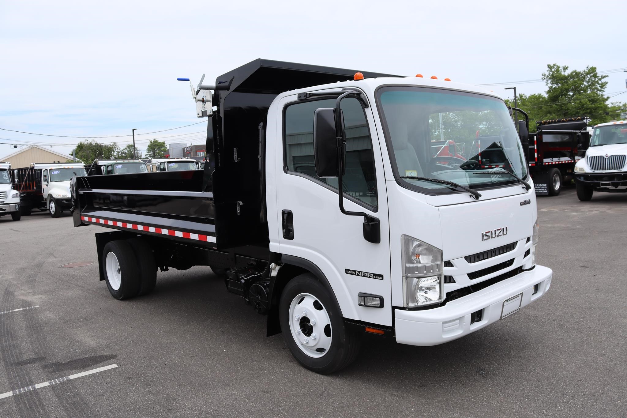 2019 ISUZU NPR HD 2019 ISUZU NPR HD - image 5 of 6