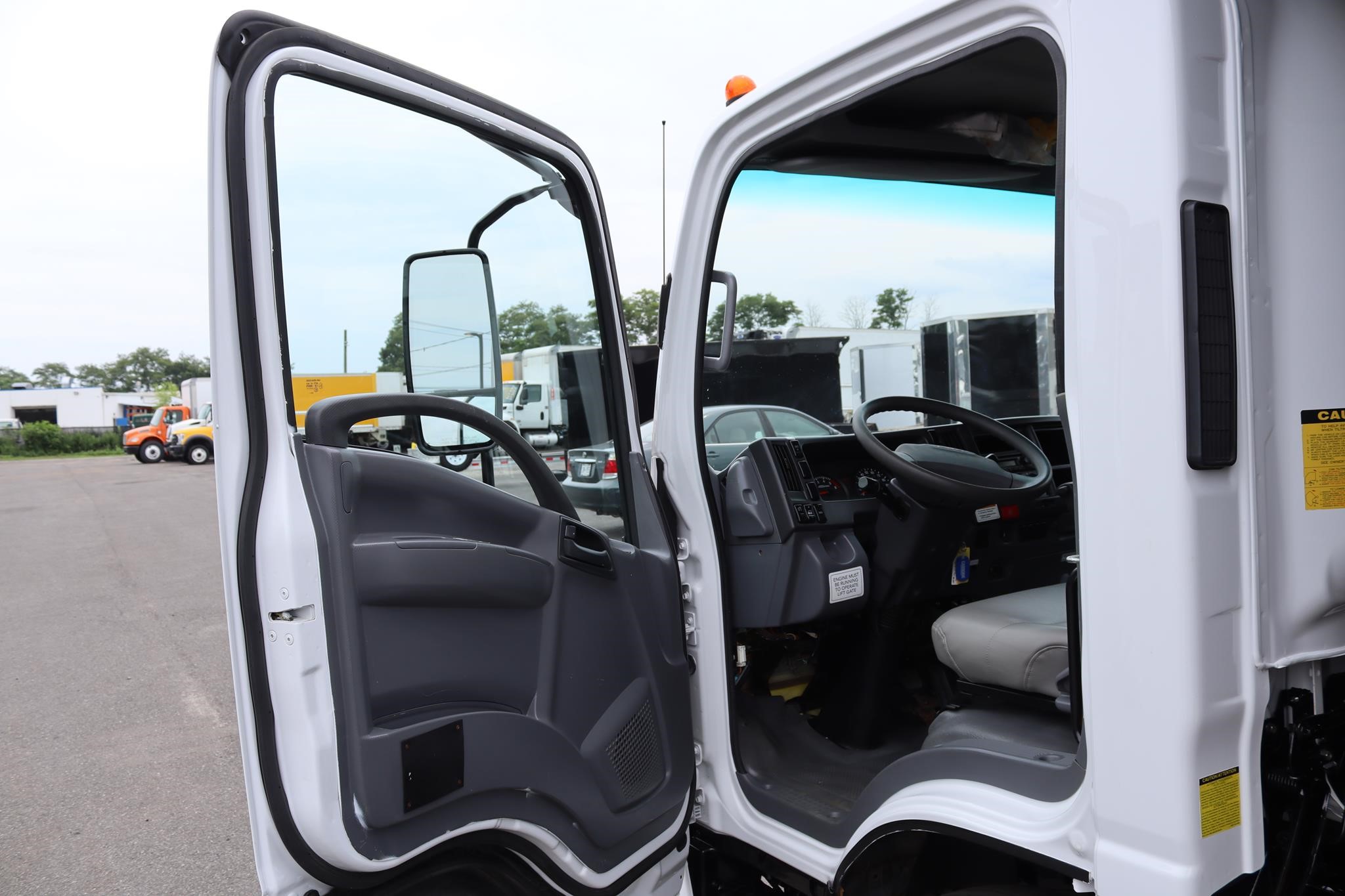 2019 ISUZU NPR HD 11033284061 2019 ISUZU NPR HD 11033284061
