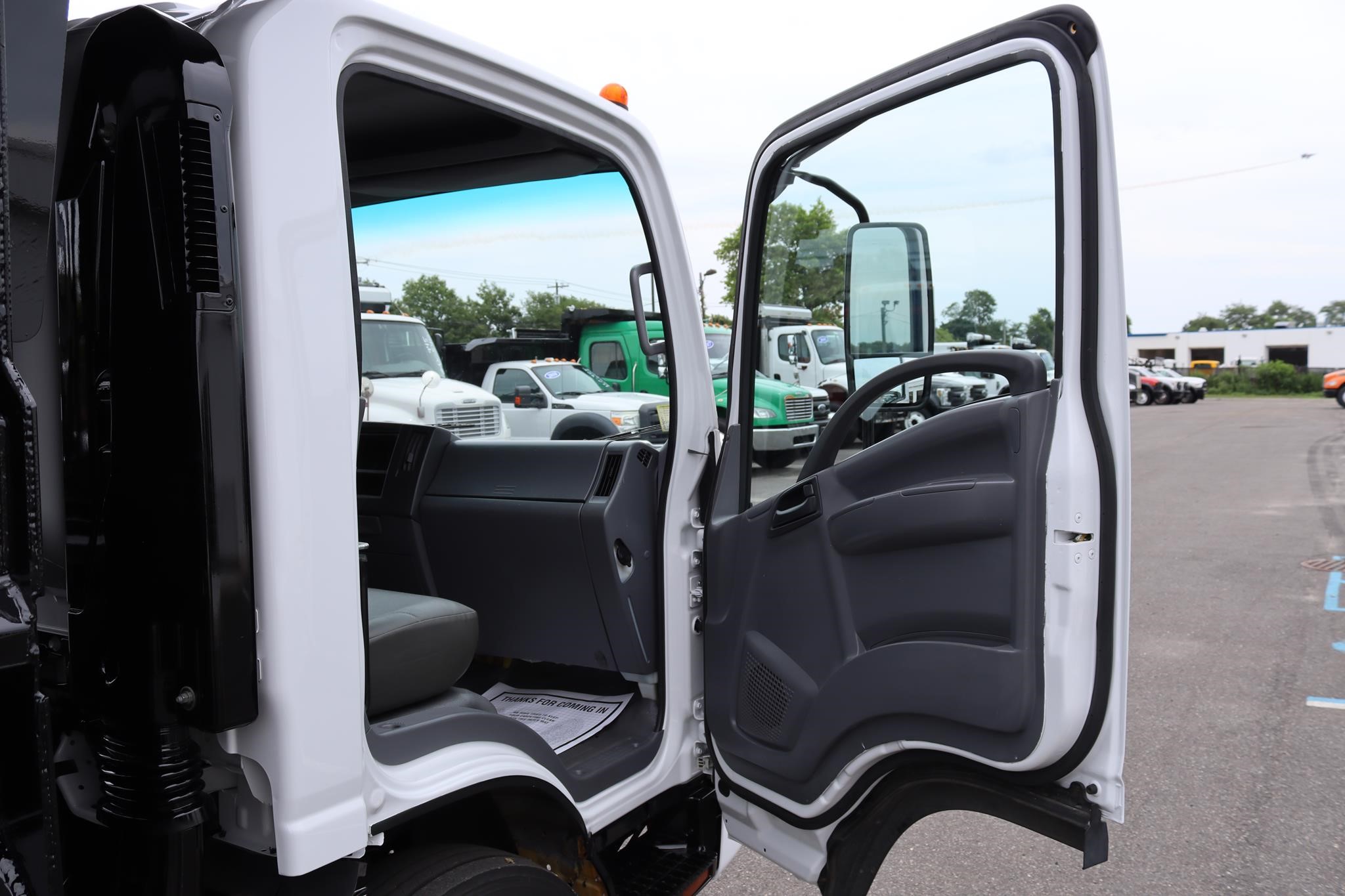 2019 ISUZU NPR HD 11033284250 2019 ISUZU NPR HD 11033284250