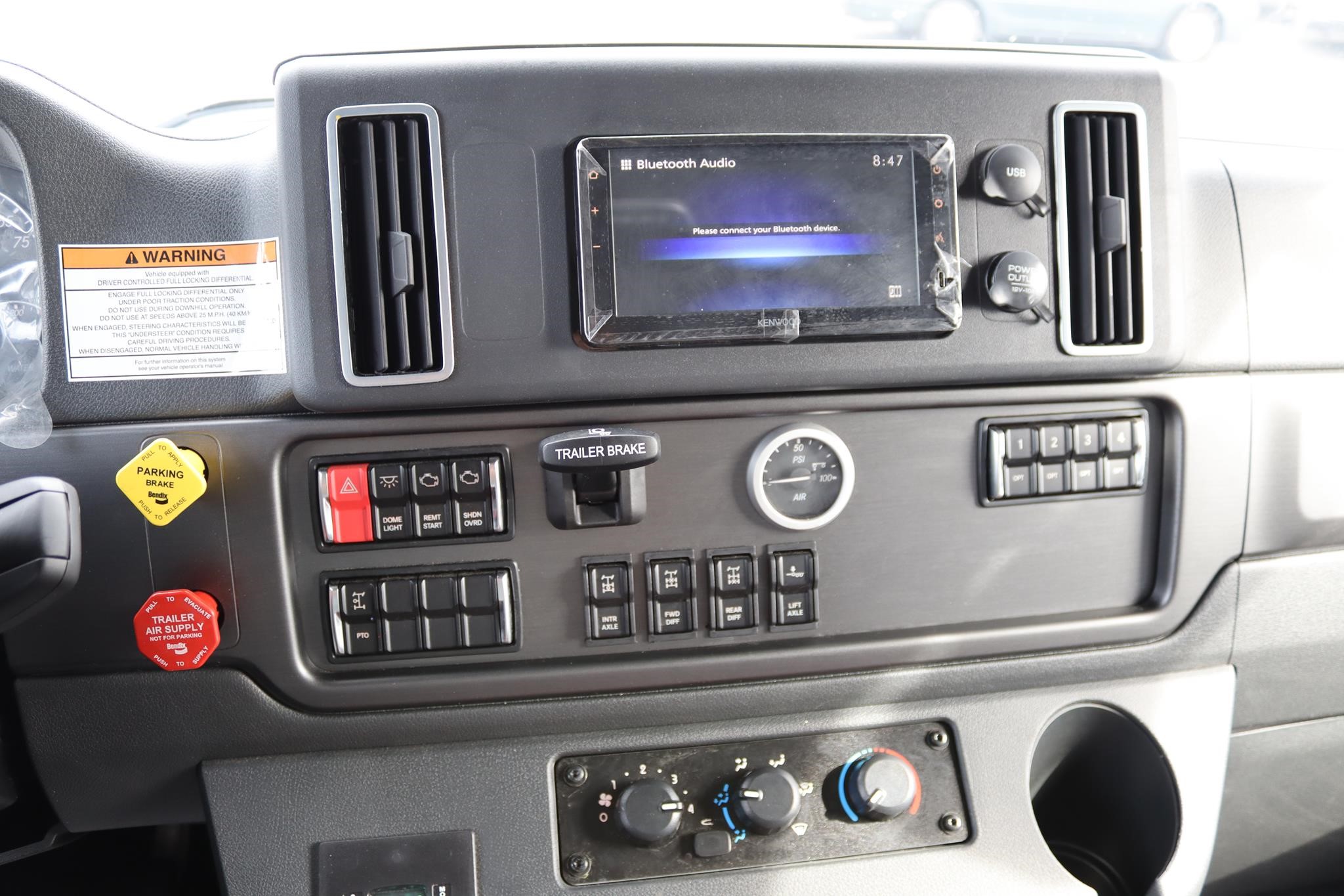 2027 FREIGHTLINER 114SD PLUS 11033527367 2027 FREIGHTLINER 114SD PLUS 11033527367