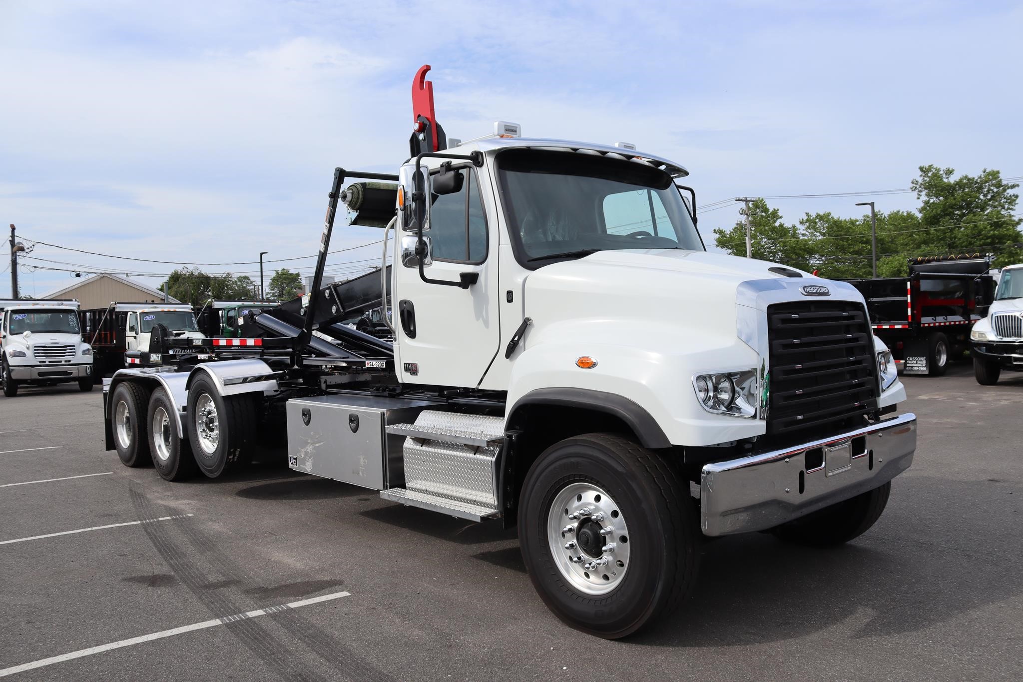 2027 FREIGHTLINER 114SD PLUS 2027 FREIGHTLINER 114SD PLUS - image 5 of 6
