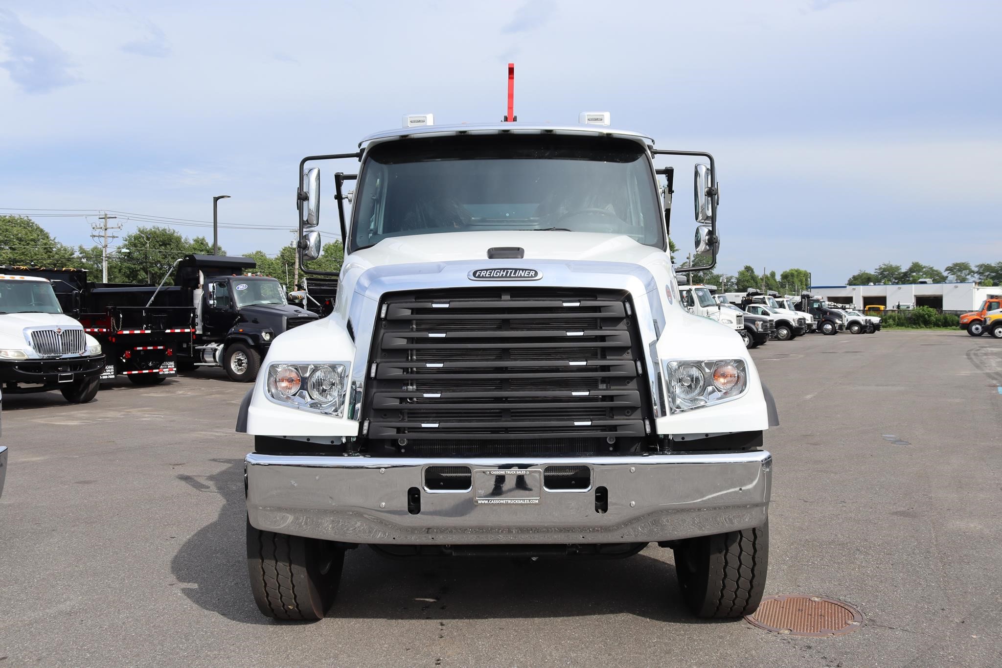 2027 FREIGHTLINER 114SD PLUS 2027 FREIGHTLINER 114SD PLUS - image 6 of 6