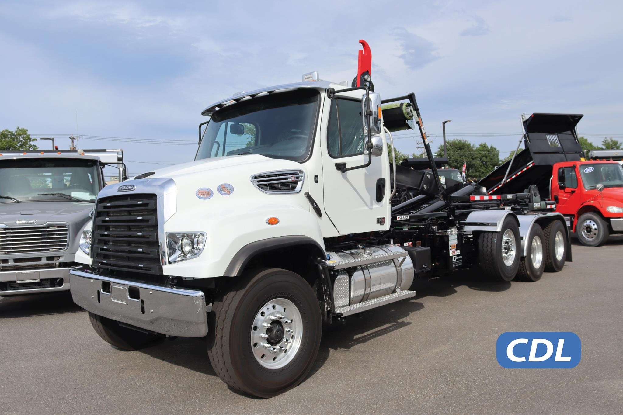 2027 FREIGHTLINER 114SD PLUS 2027 FREIGHTLINER 114SD PLUS - image 1 of 6