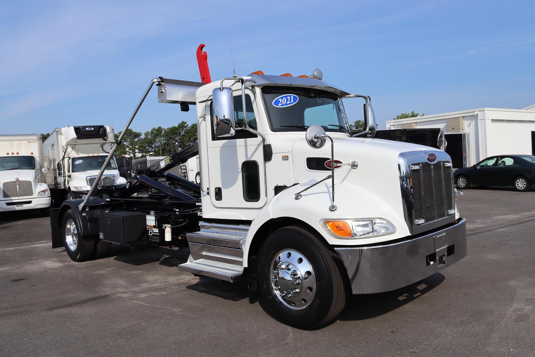 2021 PETERBILT 337 2021 PETERBILT 337 - image 5 of 6
