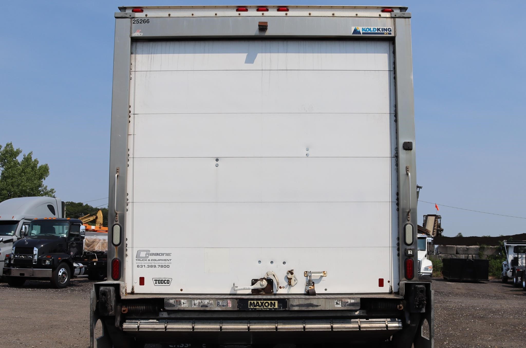 2018 SUPREME 26 FT 2018 SUPREME 26 FT - image 3 of 6