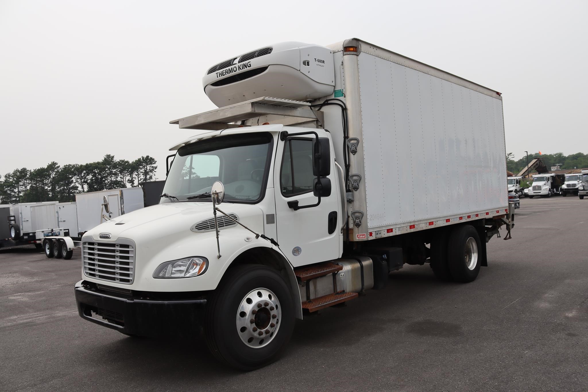 2018 FREIGHTLINER BUSINESS CLASS M2 106 2018 FREIGHTLINER BUSINESS CLASS M2 106 - image 1 of 6