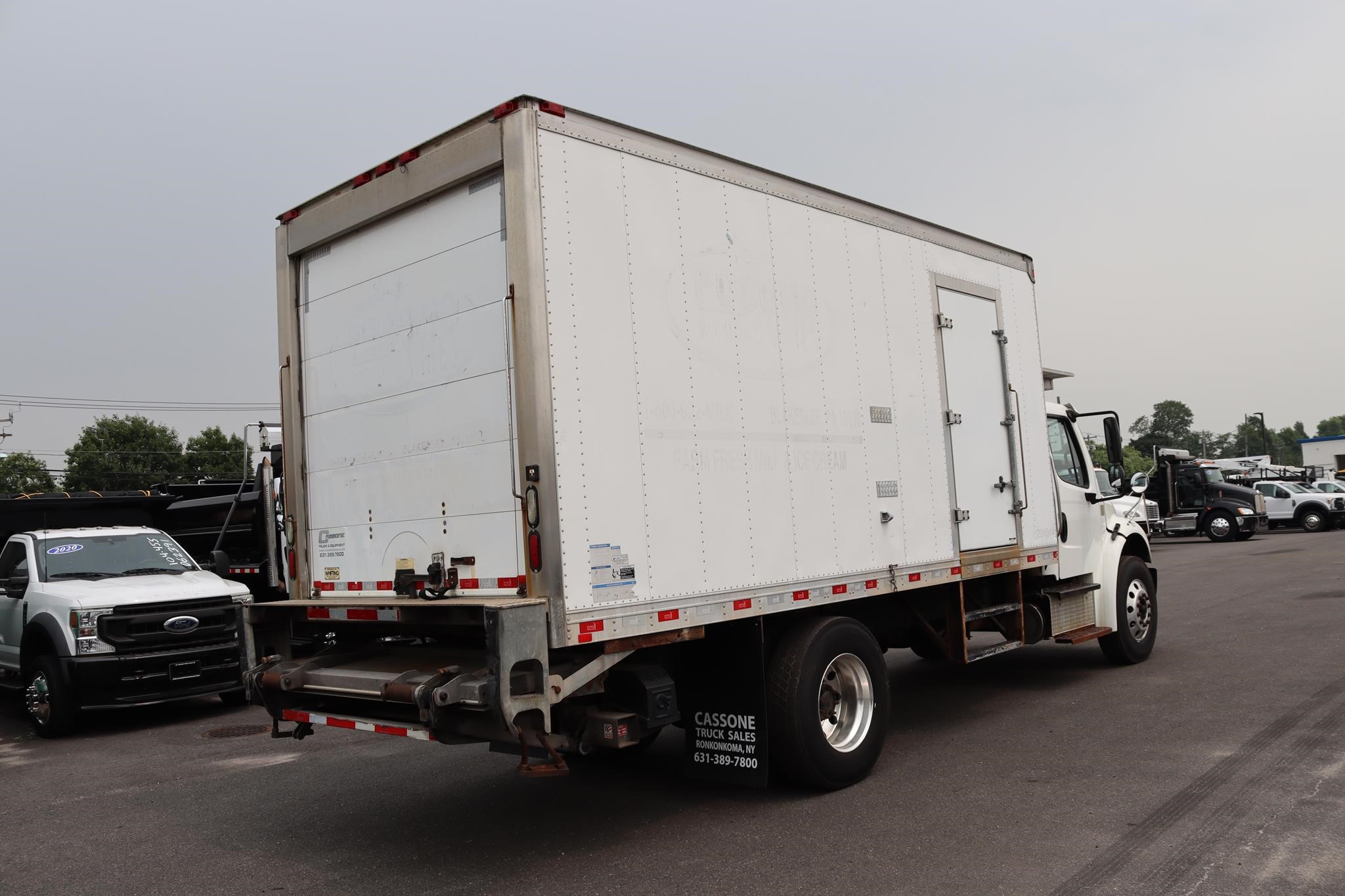 2018 FREIGHTLINER BUSINESS CLASS M2 106 2018 FREIGHTLINER BUSINESS CLASS M2 106 - image 4 of 6