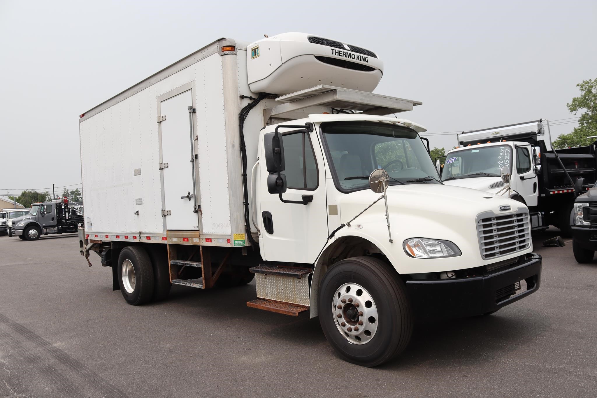 2018 FREIGHTLINER BUSINESS CLASS M2 106 2018 FREIGHTLINER BUSINESS CLASS M2 106 - image 5 of 6