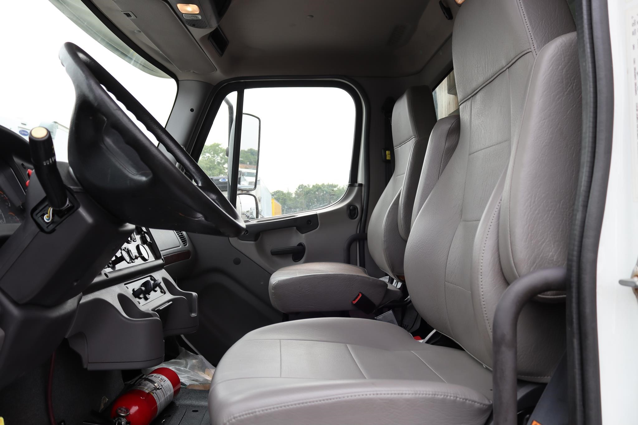 2018 FREIGHTLINER BUSINESS CLASS M2 106 11034344352 2018 FREIGHTLINER BUSINESS CLASS M2 106 11034344352