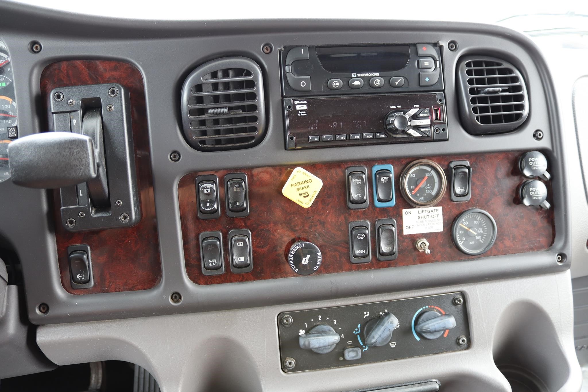 2018 FREIGHTLINER BUSINESS CLASS M2 106 11034344442 2018 FREIGHTLINER BUSINESS CLASS M2 106 11034344442