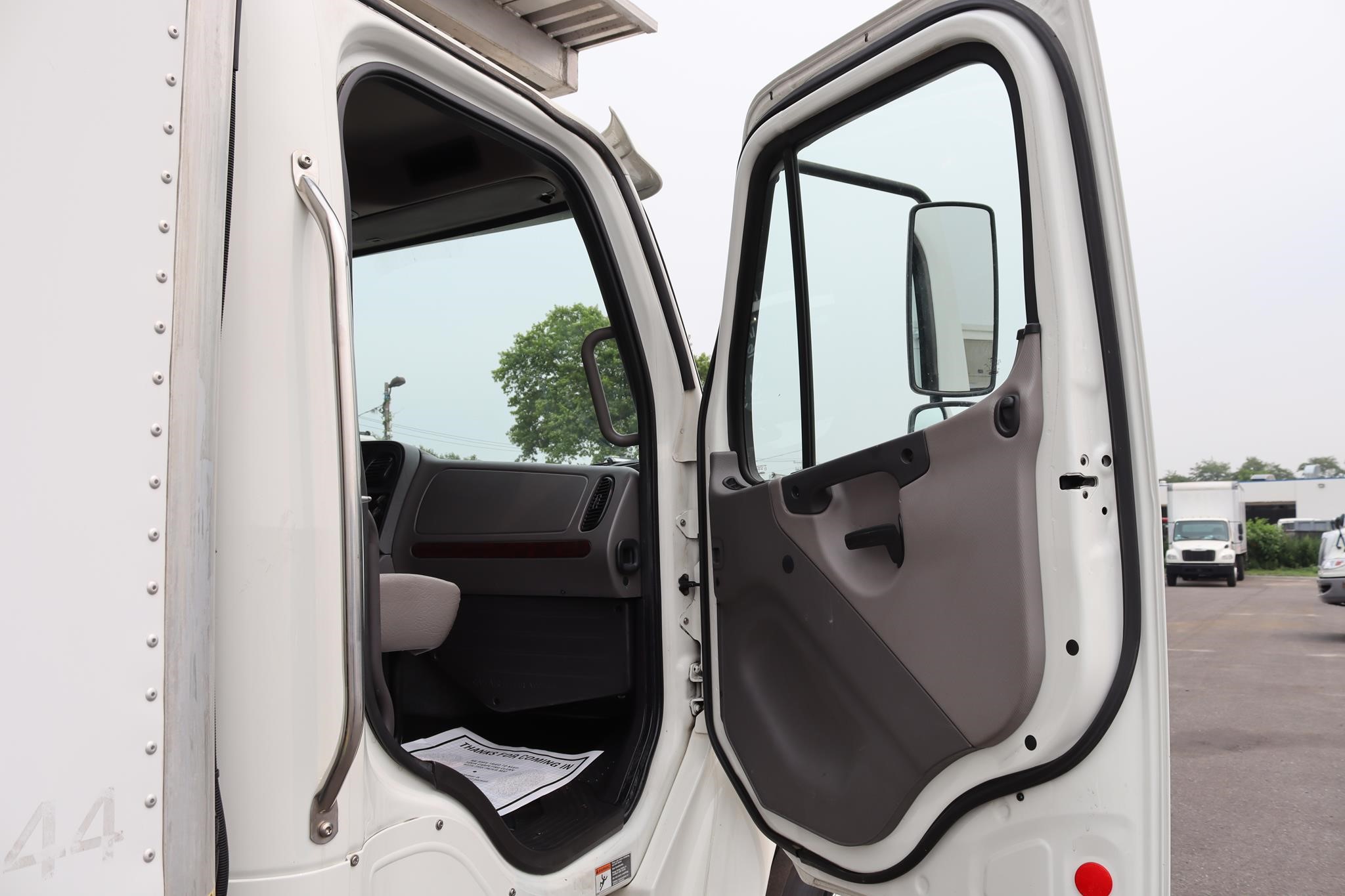 2018 FREIGHTLINER BUSINESS CLASS M2 106 11034344665 2018 FREIGHTLINER BUSINESS CLASS M2 106 11034344665