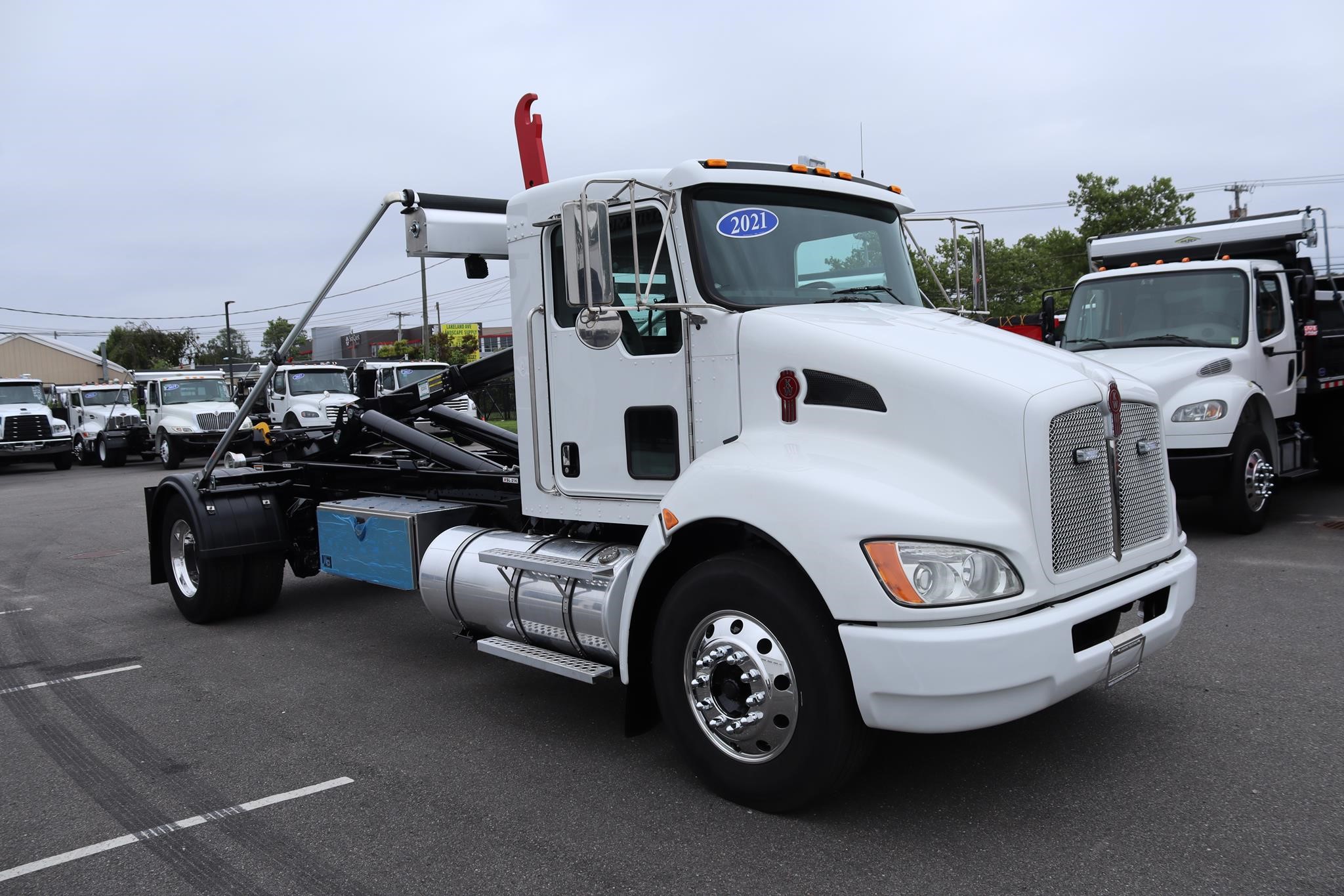 2021 KENWORTH T270 11035073098 2021 KENWORTH T270 11035073098