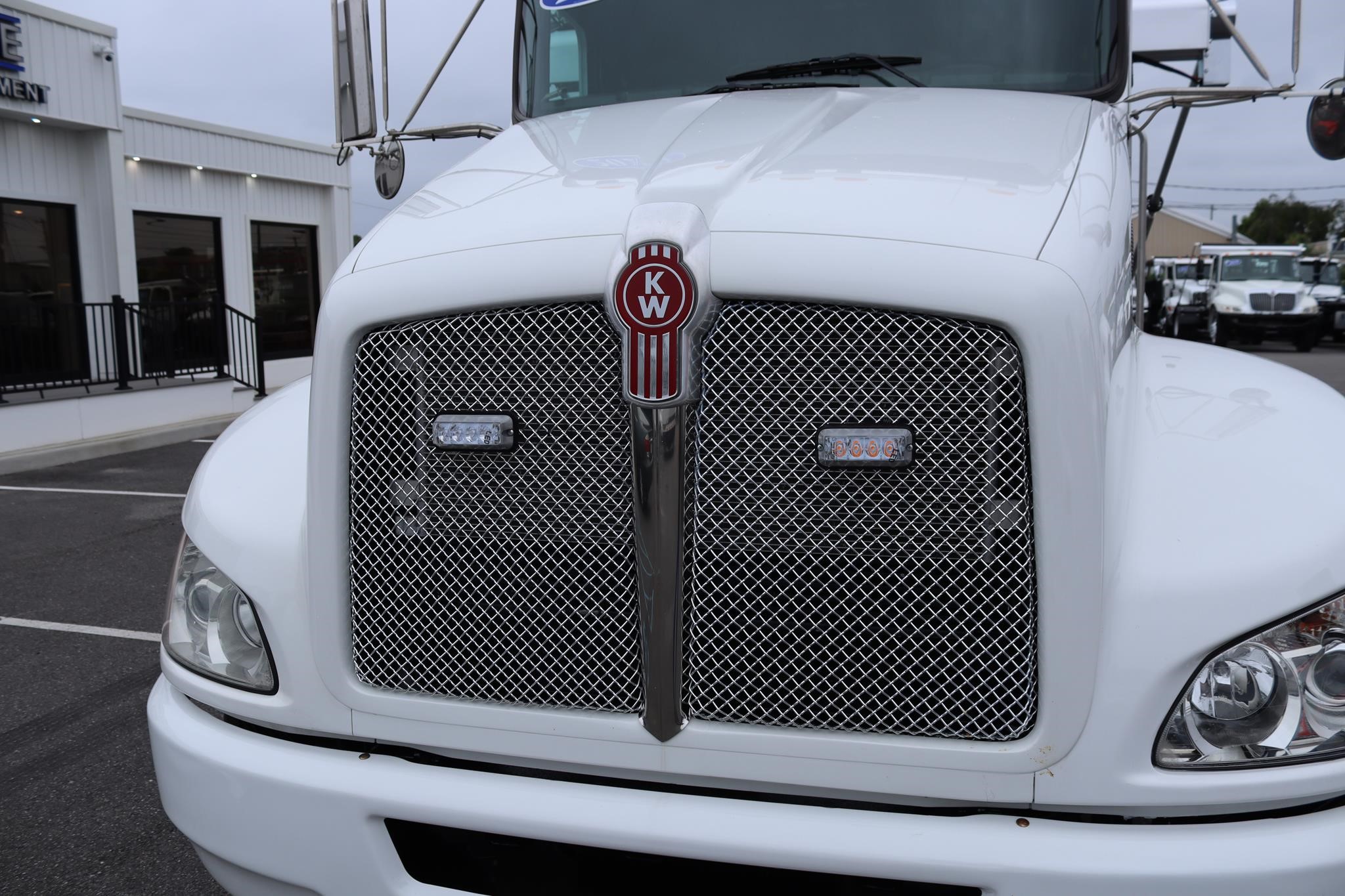 2021 KENWORTH T270 11035073396 2021 KENWORTH T270 11035073396