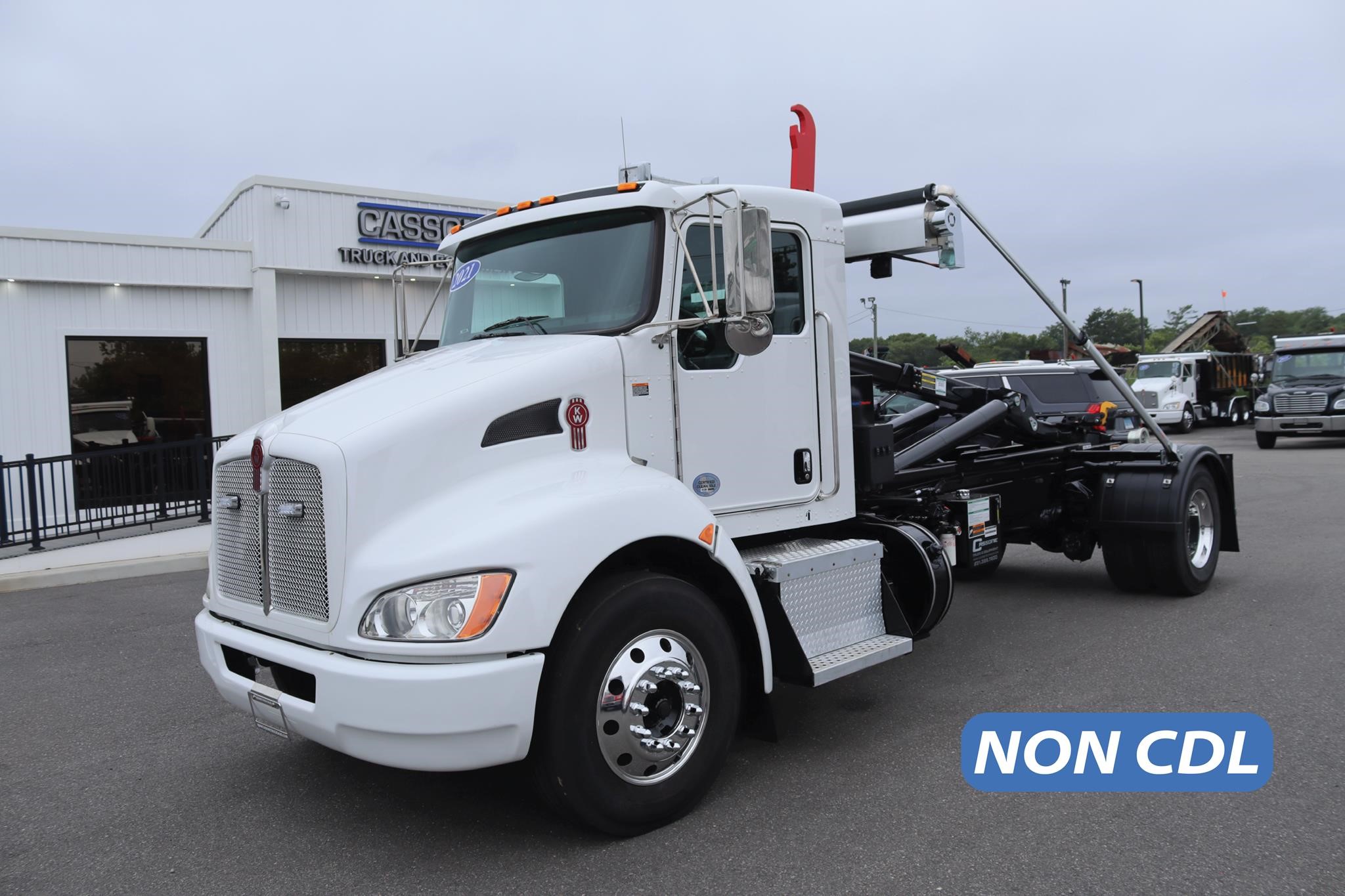 2021 KENWORTH T270 11035074043 2021 KENWORTH T270 11035074043