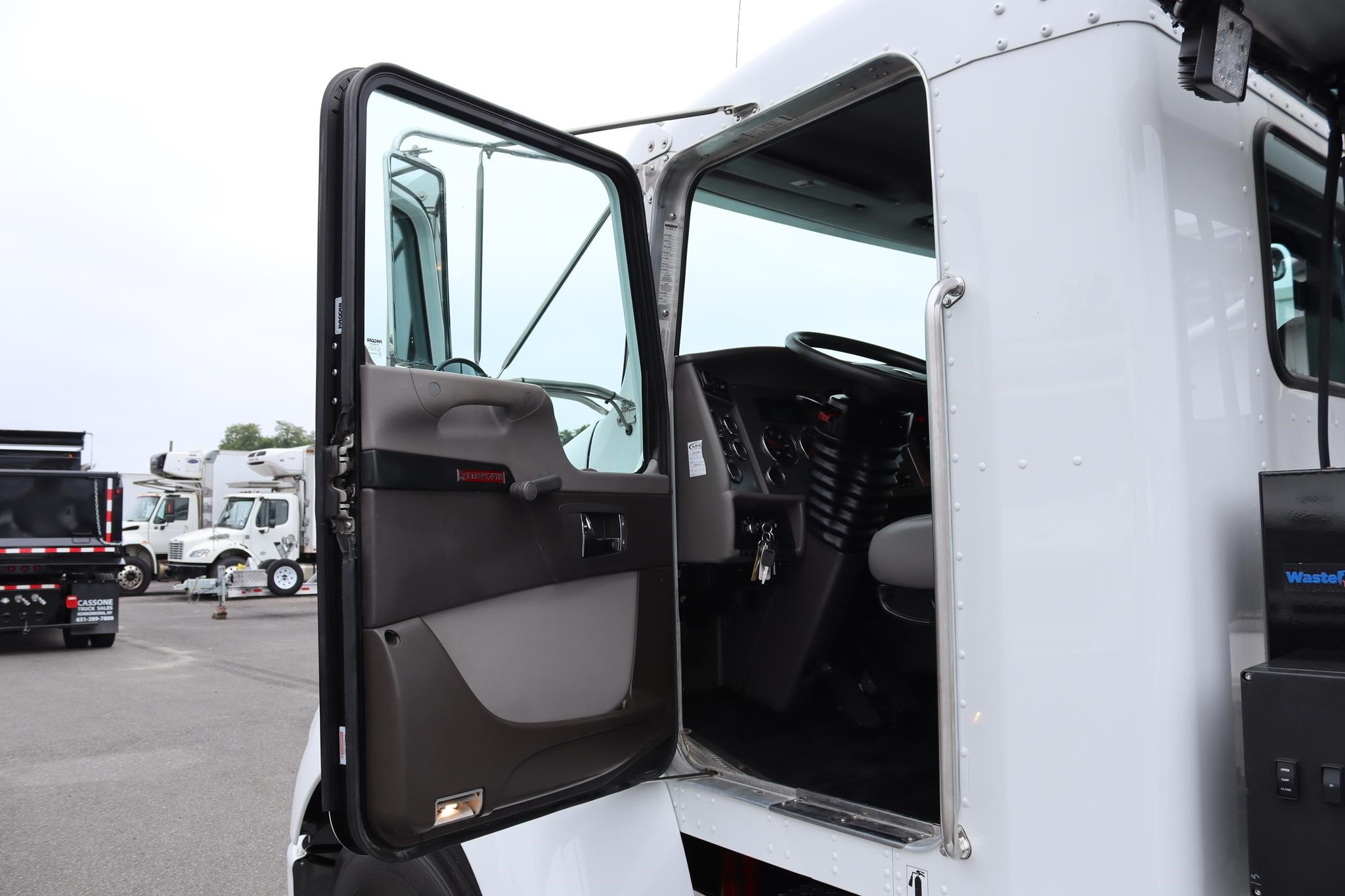 2021 KENWORTH T270 11035089307 2021 KENWORTH T270 11035089307