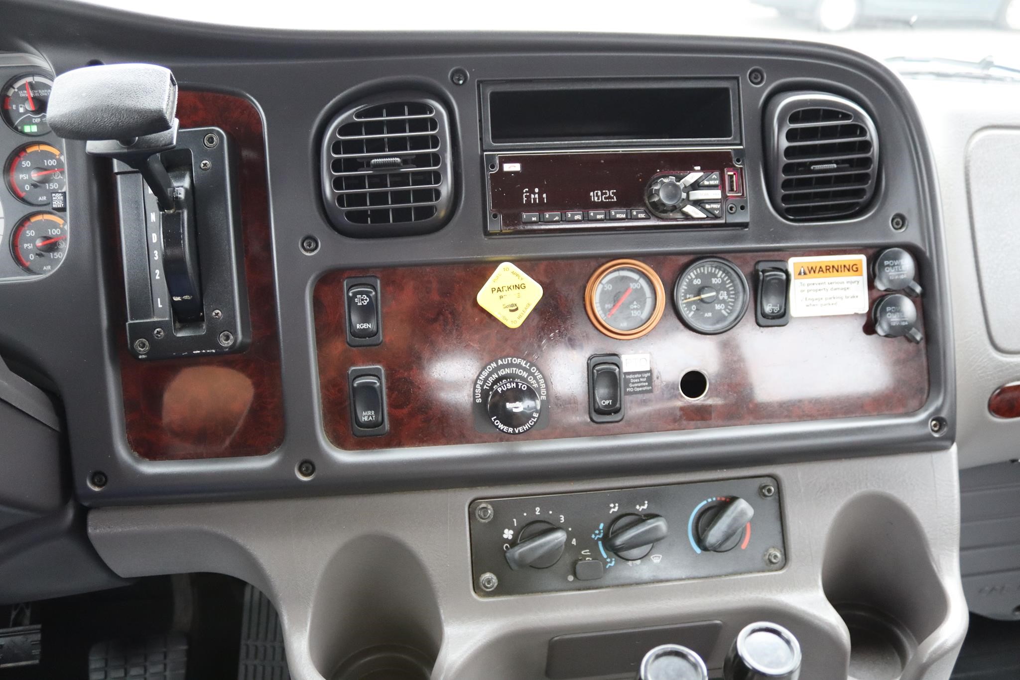 2019 FREIGHTLINER BUSINESS CLASS M2 106 11035134497 2019 FREIGHTLINER BUSINESS CLASS M2 106 11035134497