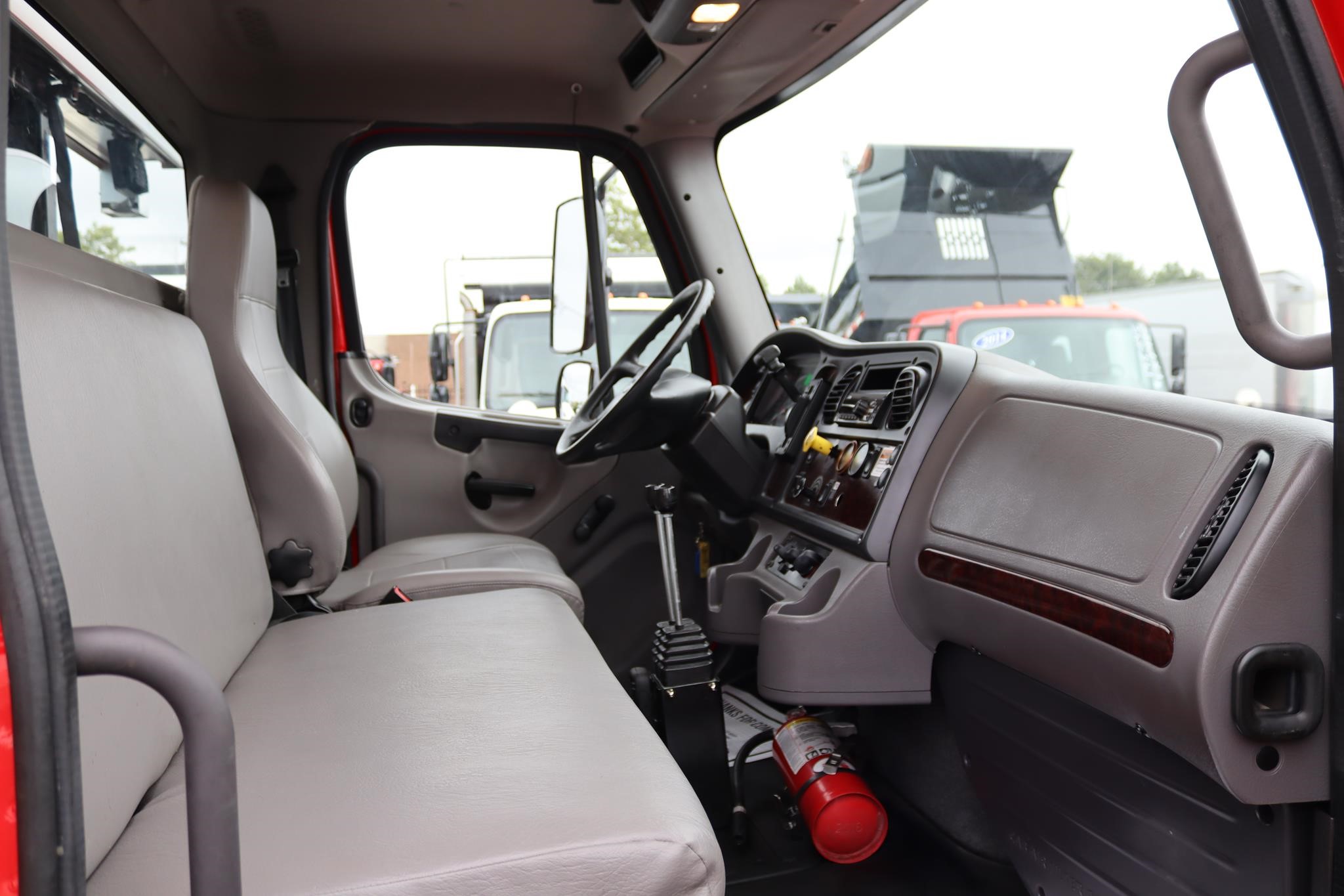 2019 FREIGHTLINER BUSINESS CLASS M2 106 11035134744 2019 FREIGHTLINER BUSINESS CLASS M2 106 11035134744