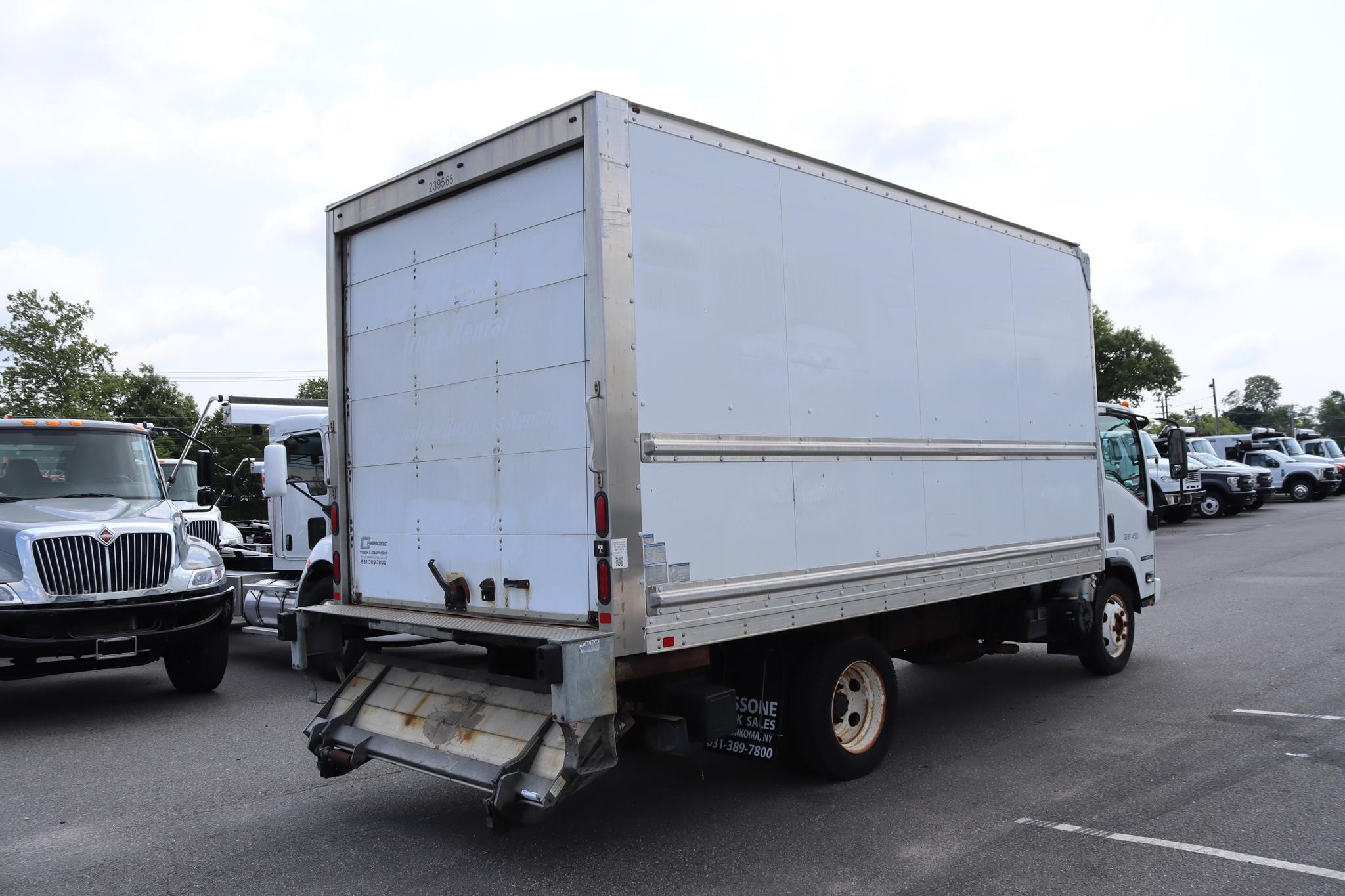 2017 ISUZU NPR HD 2017 ISUZU NPR HD - image 4 of 6