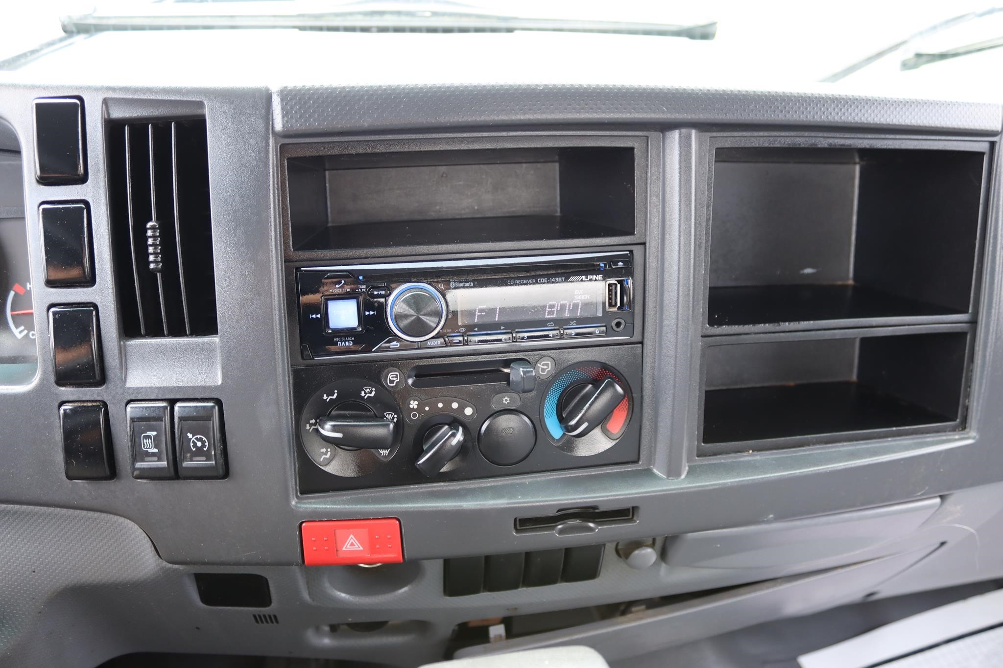 2017 ISUZU NPR HD 11035292798 2017 ISUZU NPR HD 11035292798