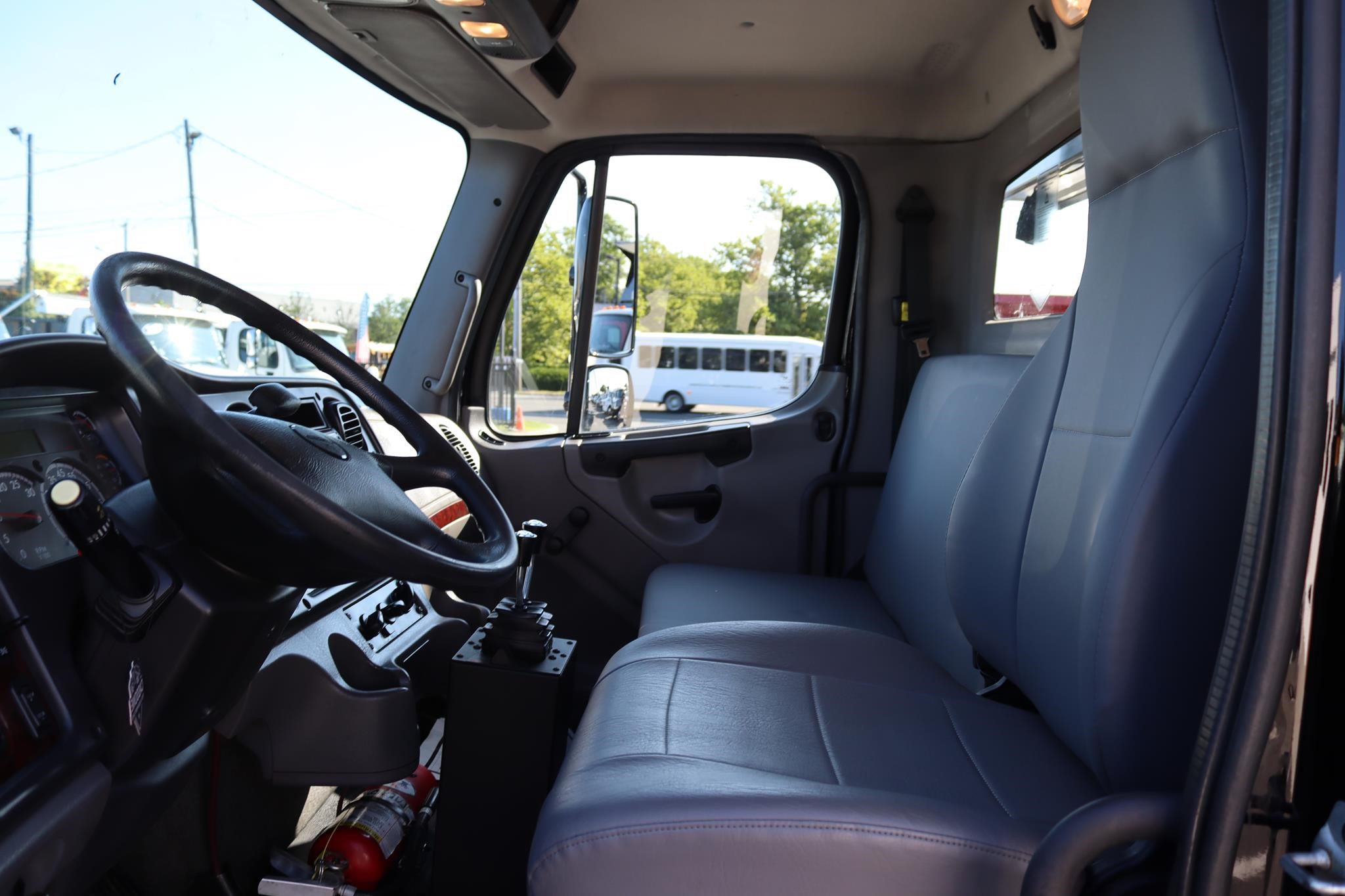 2019 FREIGHTLINER BUSINESS CLASS M2 106 11035448232 2019 FREIGHTLINER BUSINESS CLASS M2 106 11035448232