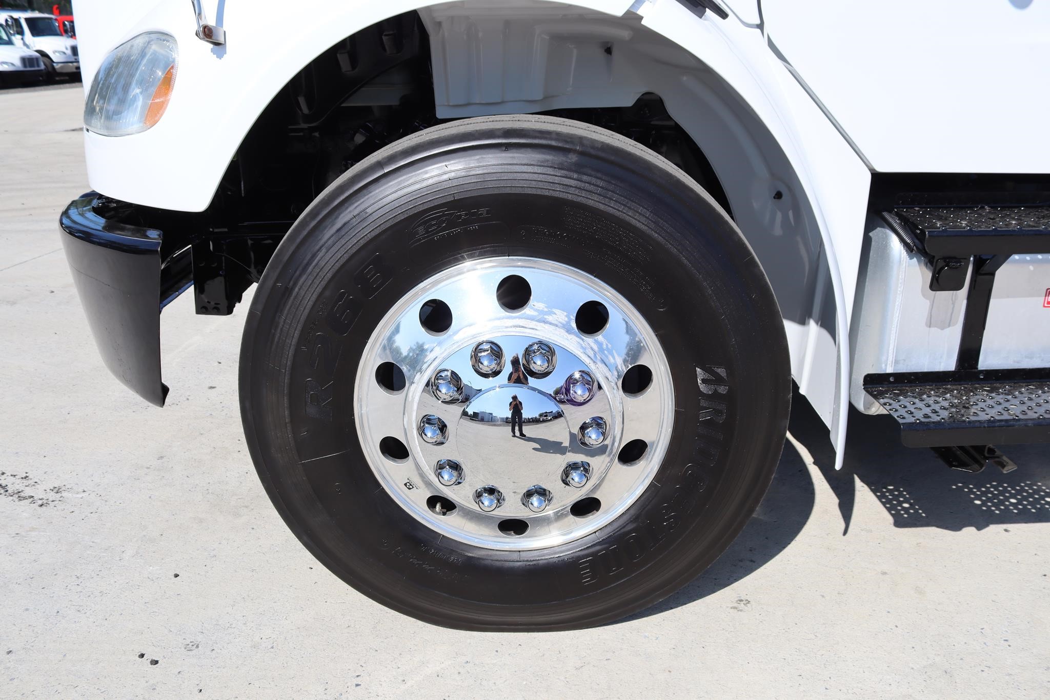 2019 FREIGHTLINER BUSINESS CLASS M2 106 11035543781 2019 FREIGHTLINER BUSINESS CLASS M2 106 11035543781