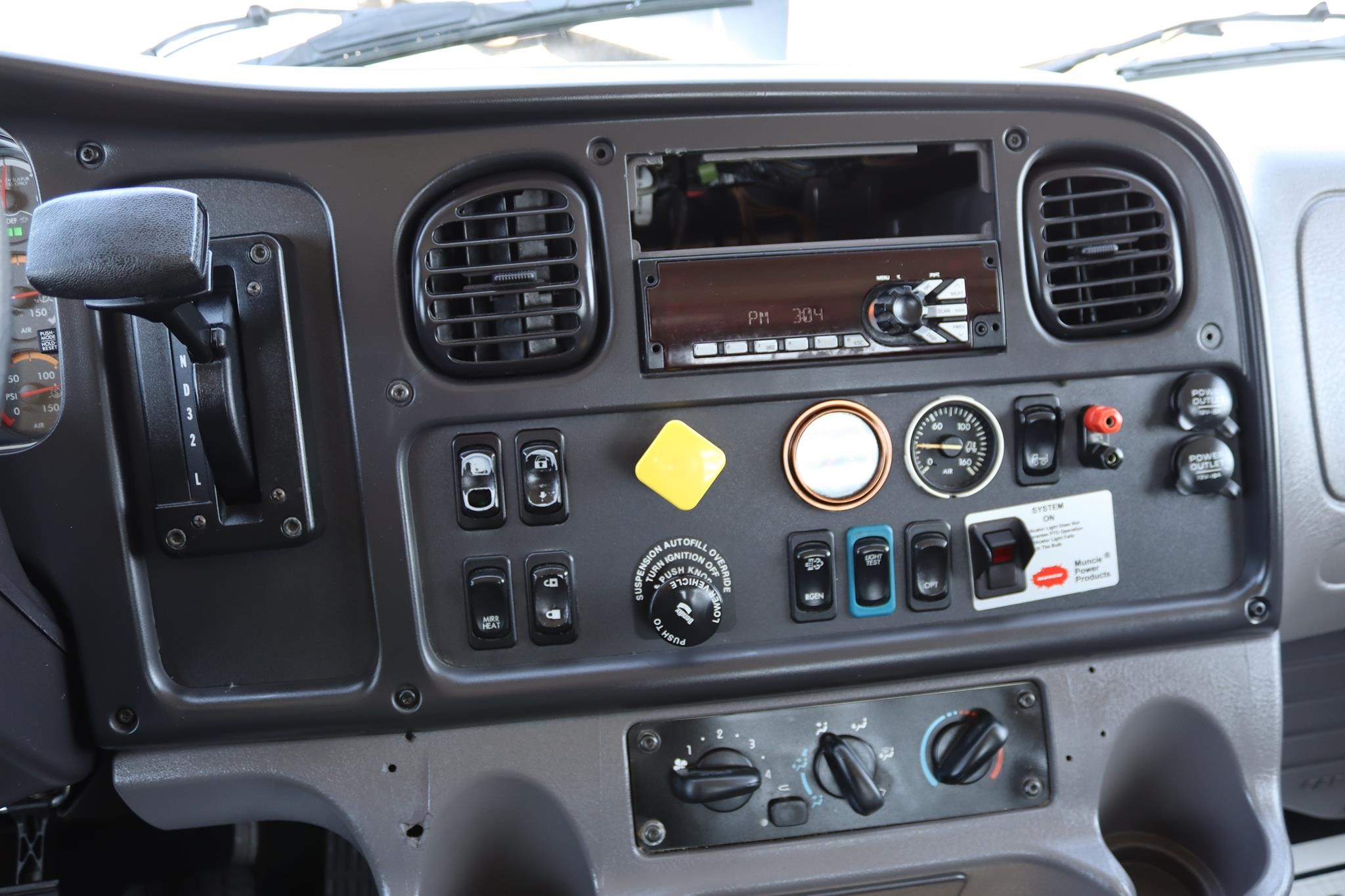 2019 FREIGHTLINER BUSINESS CLASS M2 106 11035544042 2019 FREIGHTLINER BUSINESS CLASS M2 106 11035544042