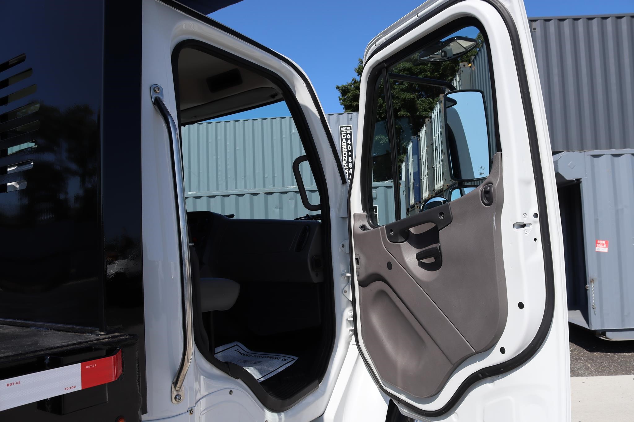 2019 FREIGHTLINER BUSINESS CLASS M2 106 11035544100 2019 FREIGHTLINER BUSINESS CLASS M2 106 11035544100