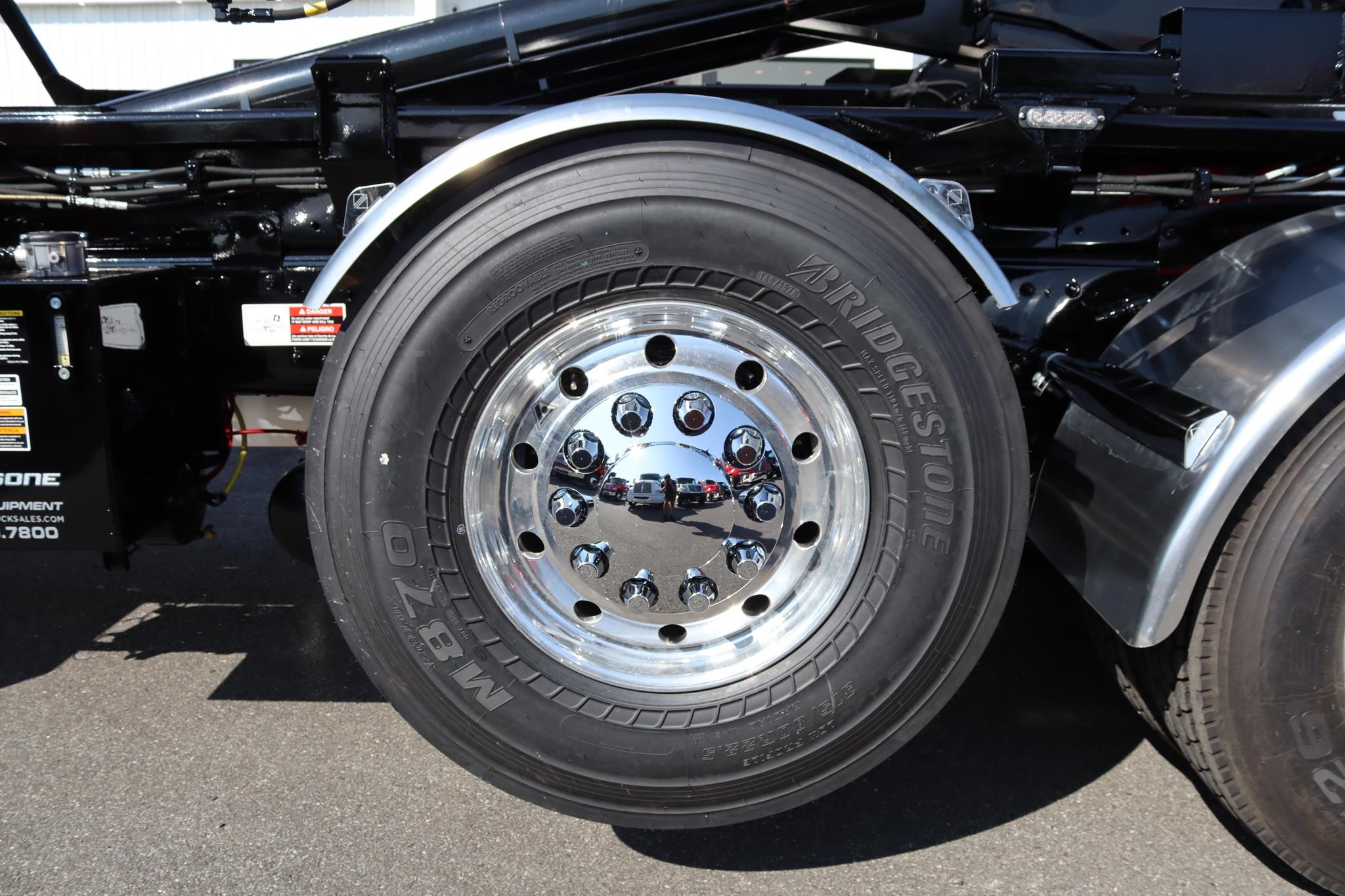 2027 FREIGHTLINER 114SD PLUS 11035670375 2027 FREIGHTLINER 114SD PLUS 11035670375