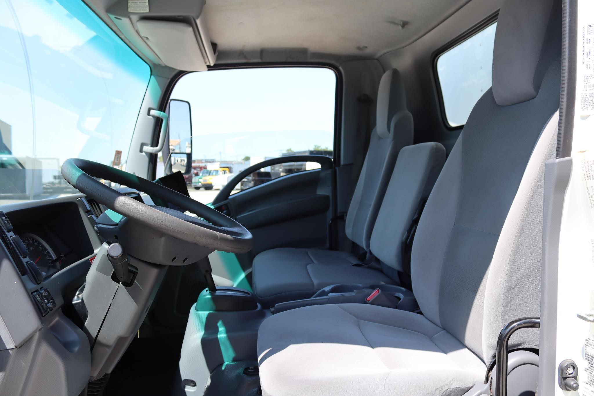 2019 ISUZU NQR 11035861792 2019 ISUZU NQR 11035861792
