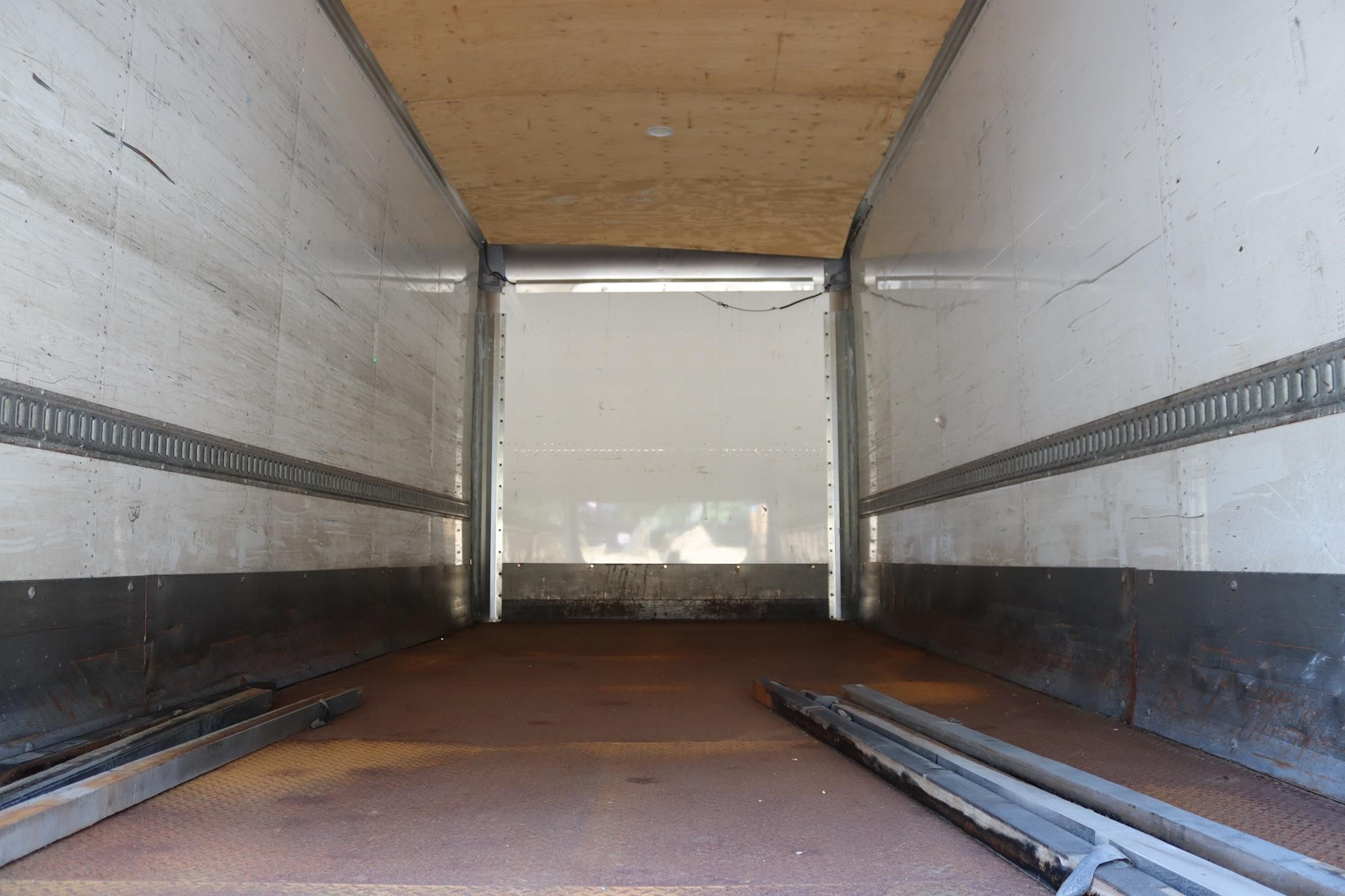 2020 MULTI VANS 24 FT 2020 MULTI VANS 24 FT - image 4 of 6