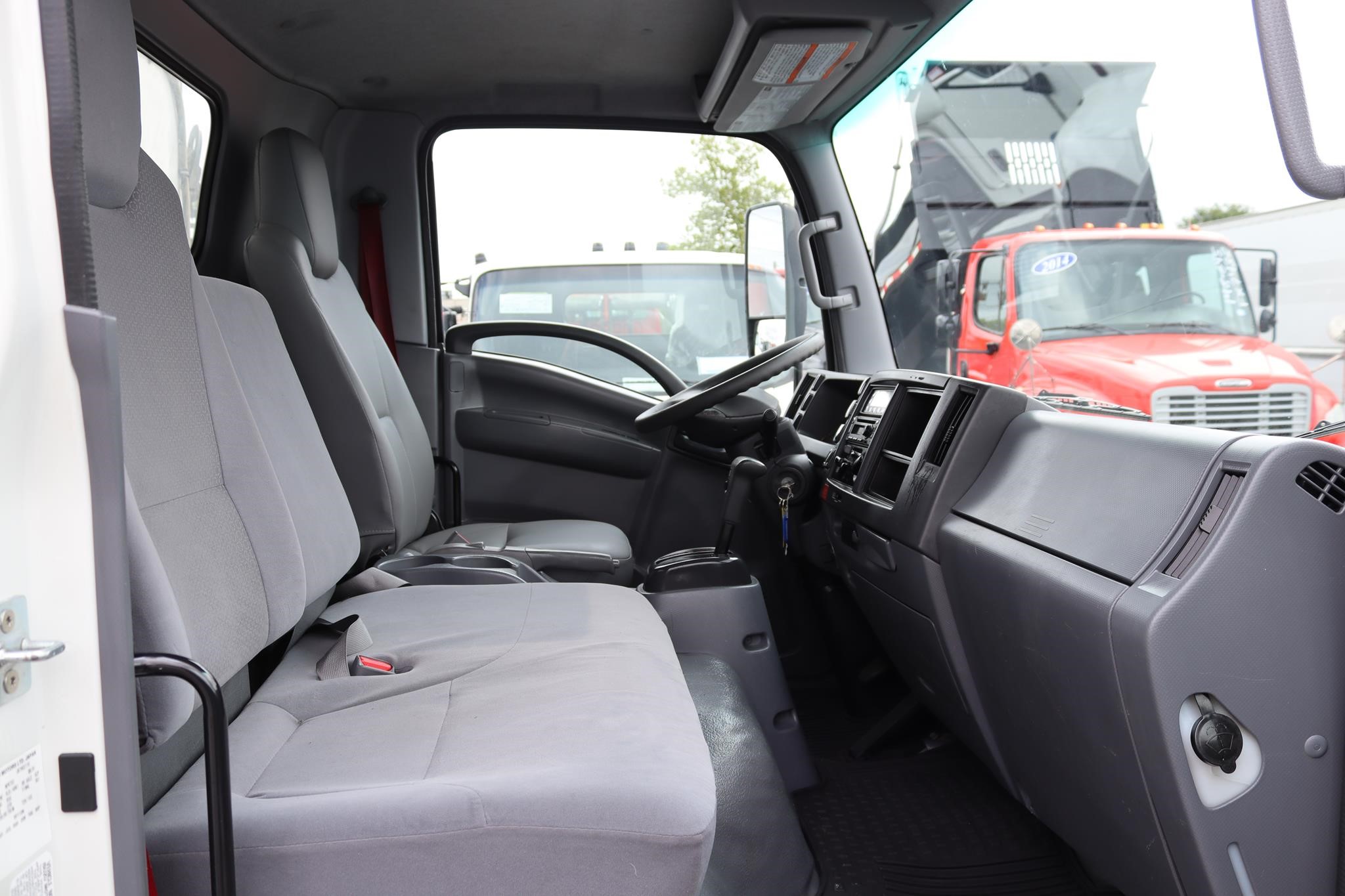2019 ISUZU NQR 11036498528 2019 ISUZU NQR 11036498528