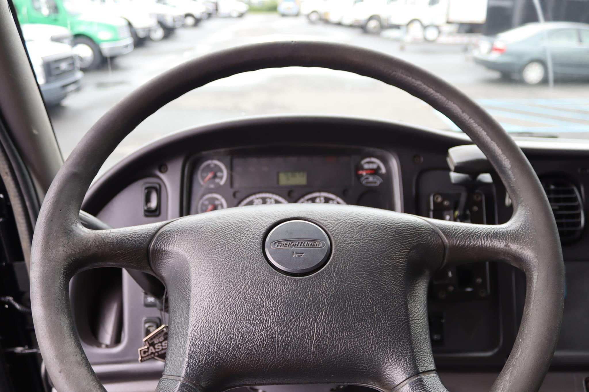 2015 FREIGHTLINER BUSINESS CLASS M2 106 11036708350 2015 FREIGHTLINER BUSINESS CLASS M2 106 11036708350