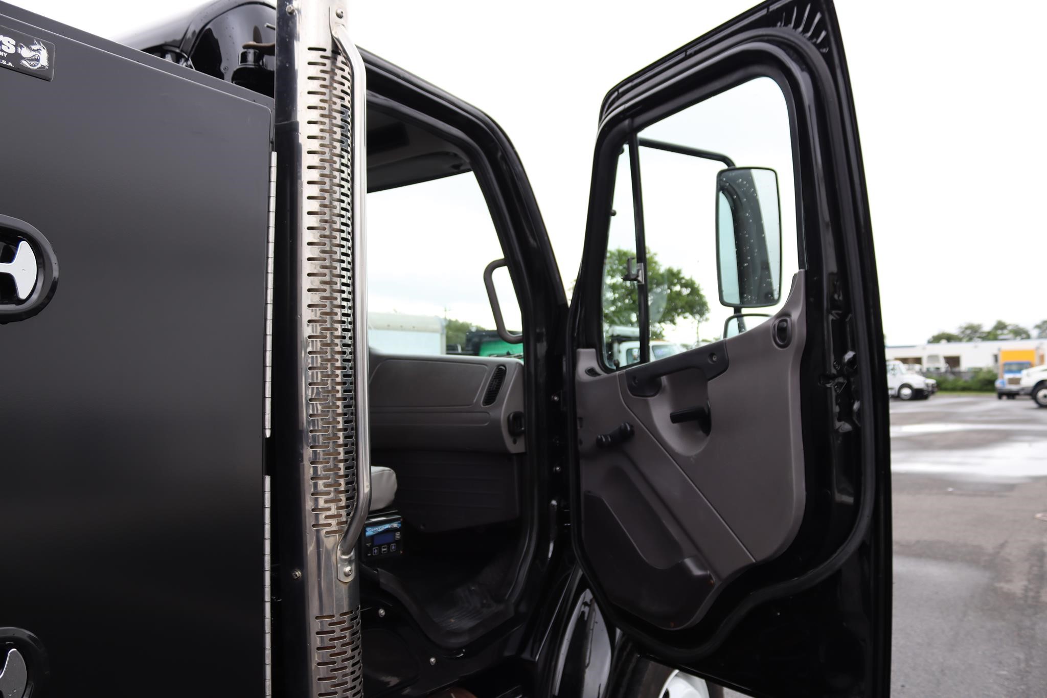 2015 FREIGHTLINER BUSINESS CLASS M2 106 11036708429 2015 FREIGHTLINER BUSINESS CLASS M2 106 11036708429