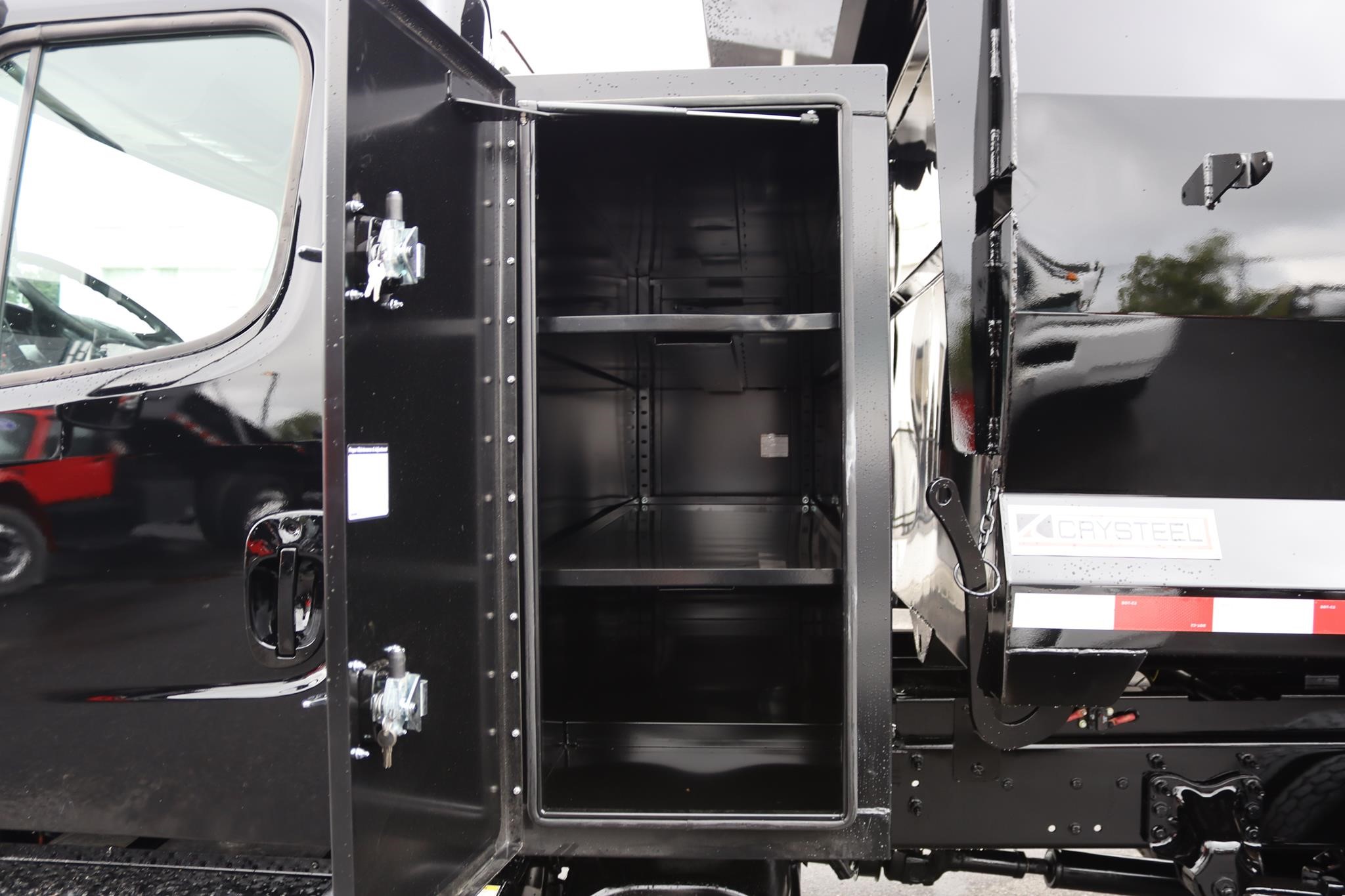2015 FREIGHTLINER BUSINESS CLASS M2 106 11036708570 2015 FREIGHTLINER BUSINESS CLASS M2 106 11036708570