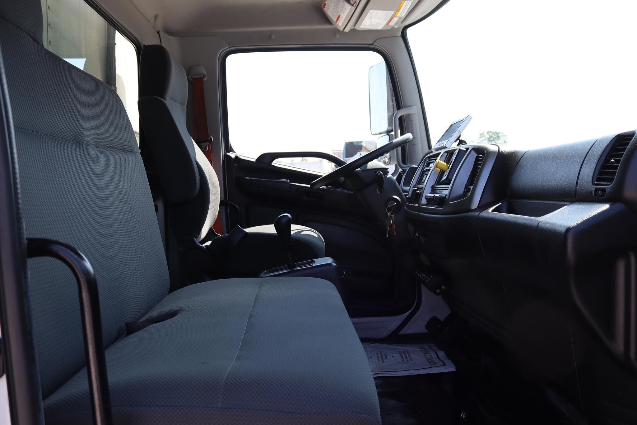 2019 HINO 268 11037168204 2019 HINO 268 11037168204