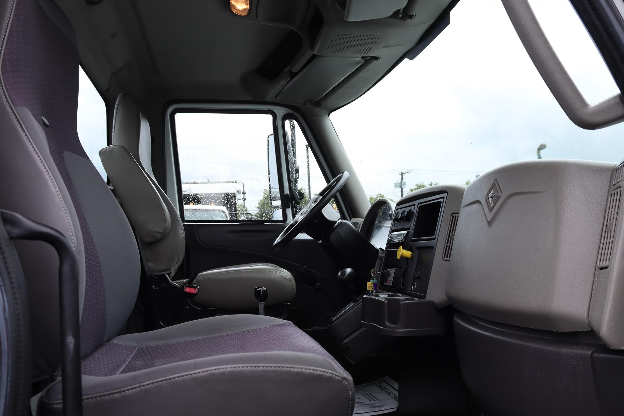 2016 INTERNATIONAL DURASTAR 4300 11037428111 2016 INTERNATIONAL DURASTAR 4300 11037428111