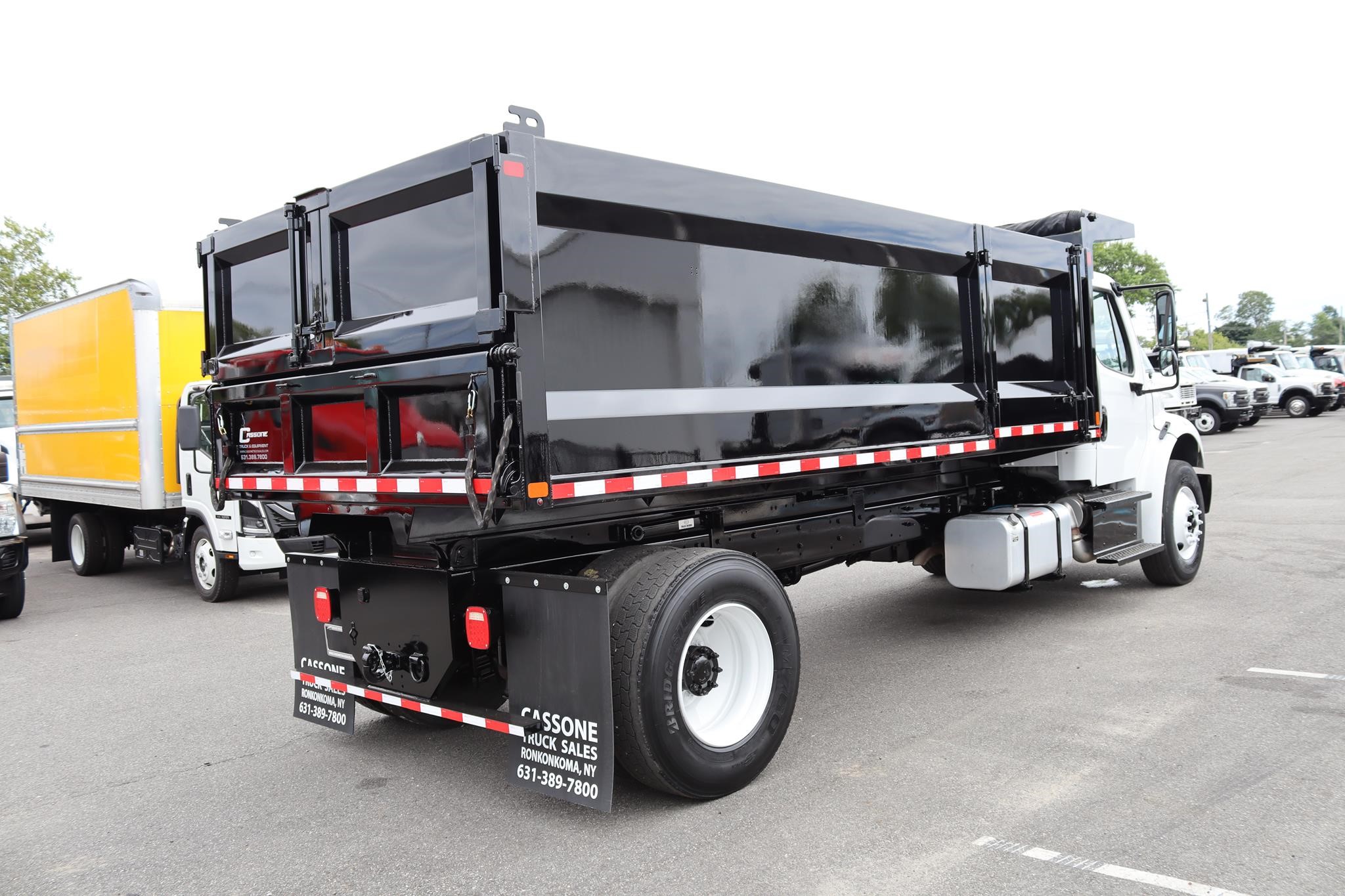 2017 FREIGHTLINER BUSINESS CLASS M2 106 2017 FREIGHTLINER BUSINESS CLASS M2 106 - image 4 of 6