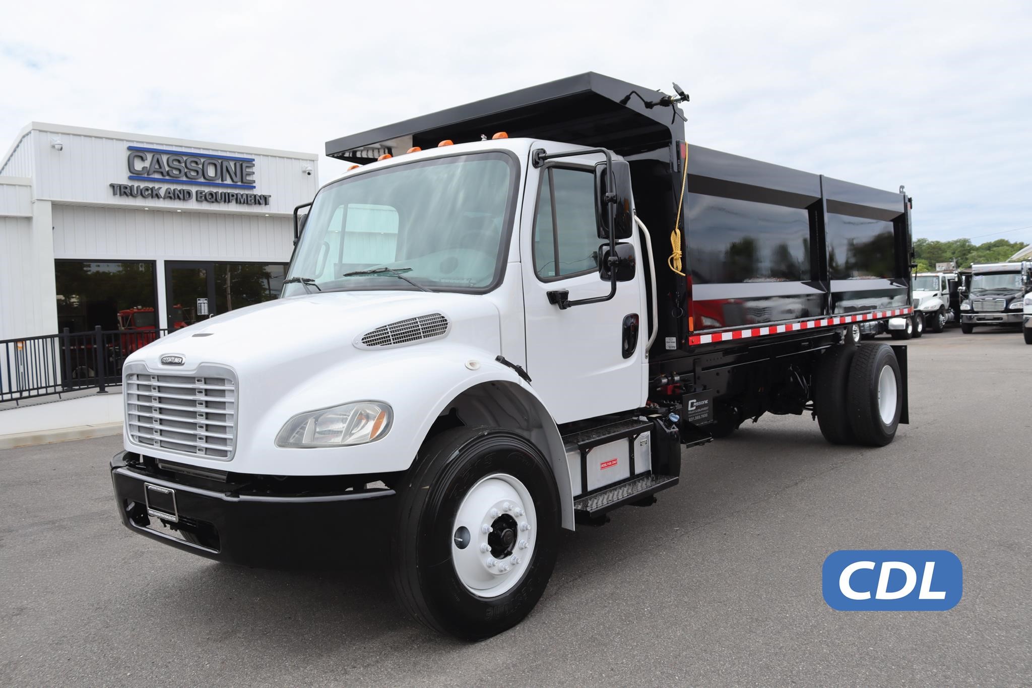 2017 FREIGHTLINER BUSINESS CLASS M2 106 2017 FREIGHTLINER BUSINESS CLASS M2 106 - image 1 of 6