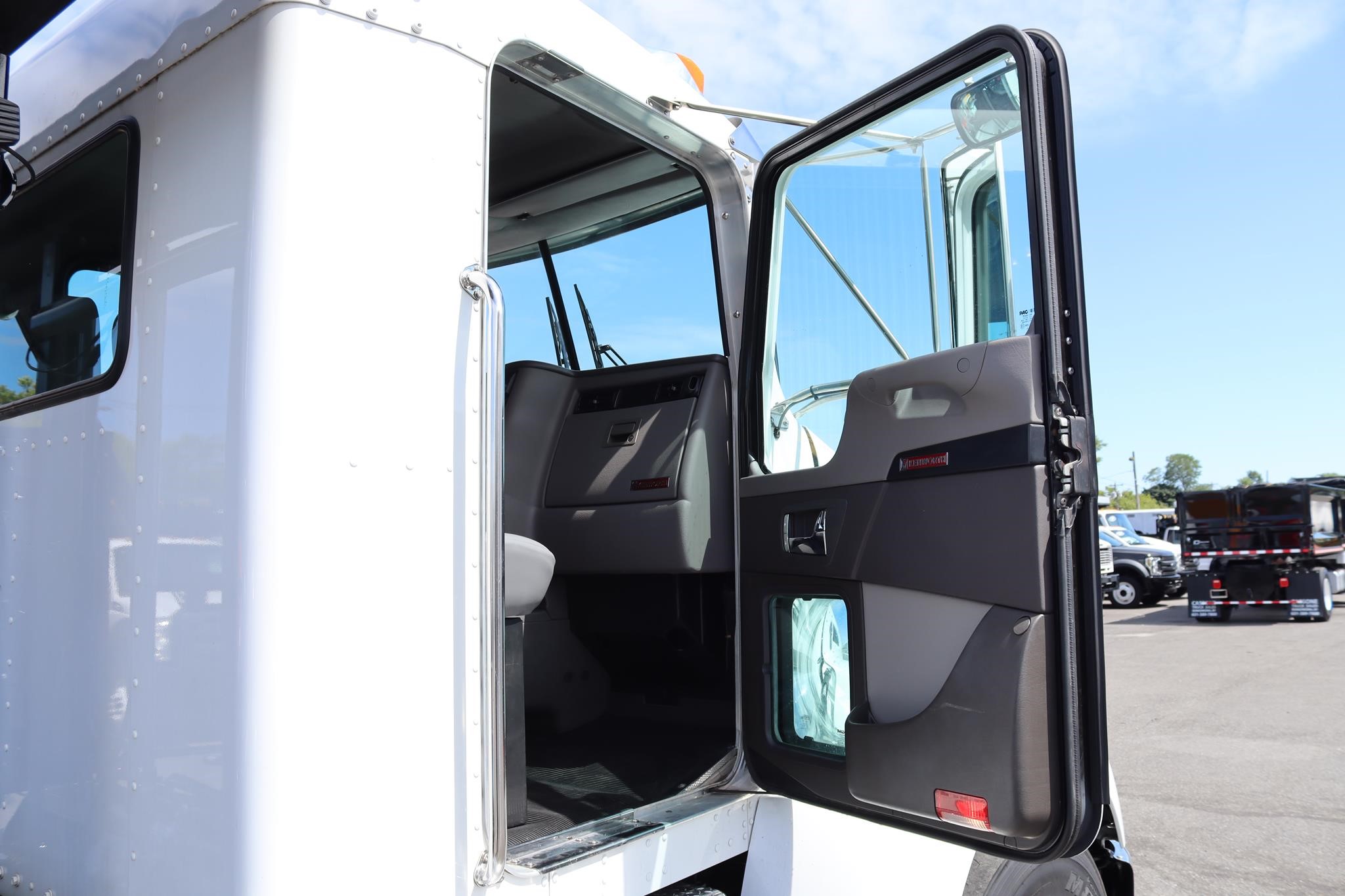 2021 KENWORTH T370 11037930380 2021 KENWORTH T370 11037930380