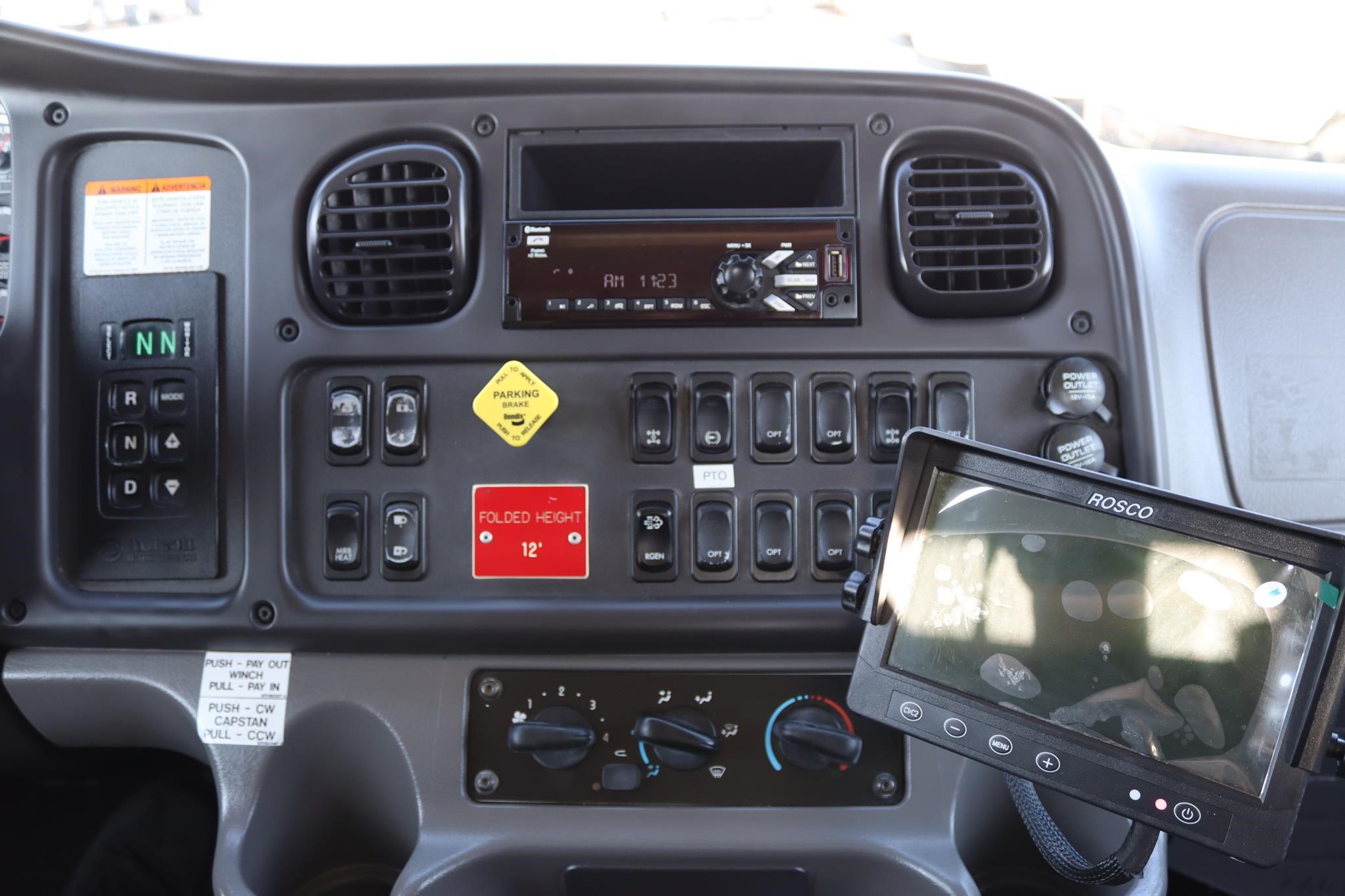 2015 FREIGHTLINER BUSINESS CLASS M2 106 11038272507 2015 FREIGHTLINER BUSINESS CLASS M2 106 11038272507