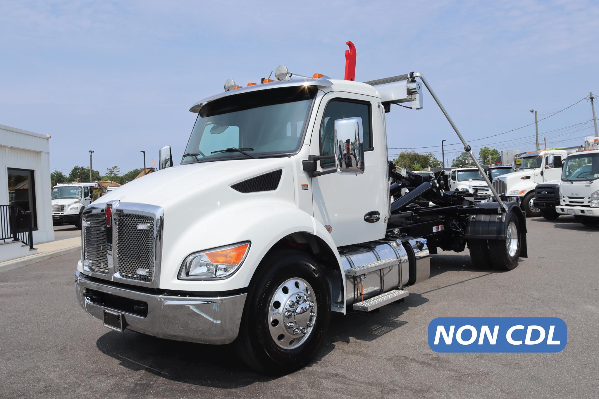 2027 KENWORTH T280 2027 KENWORTH T280 - image 1 of 6