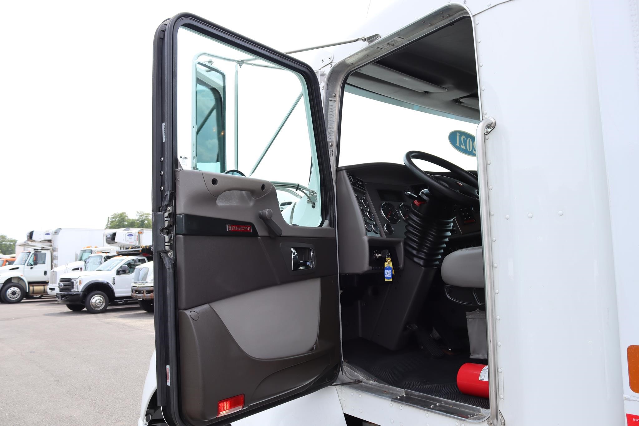 2021 KENWORTH T270 11039497188 2021 KENWORTH T270 11039497188