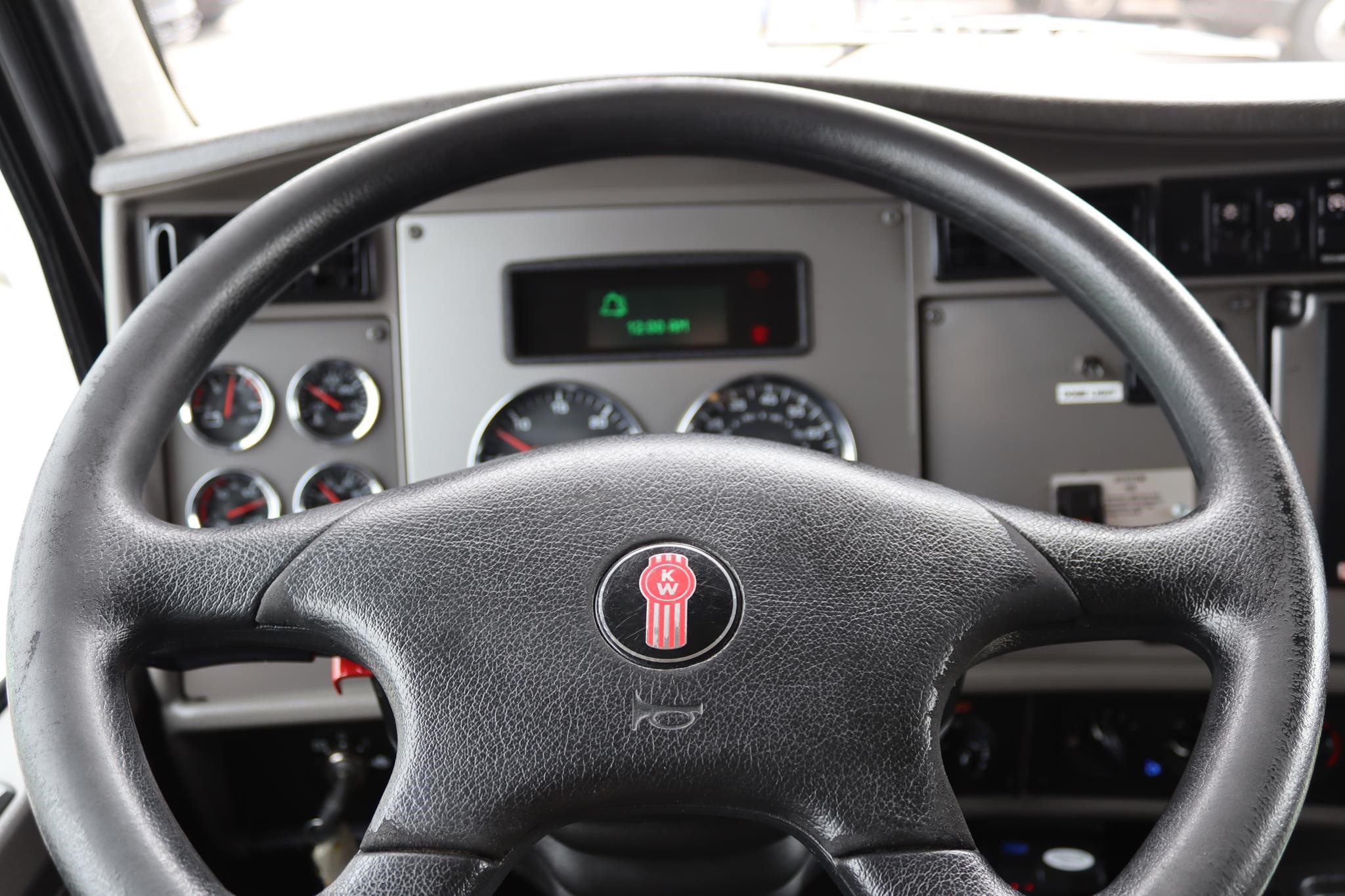 2021 KENWORTH T270 11039497226 2021 KENWORTH T270 11039497226