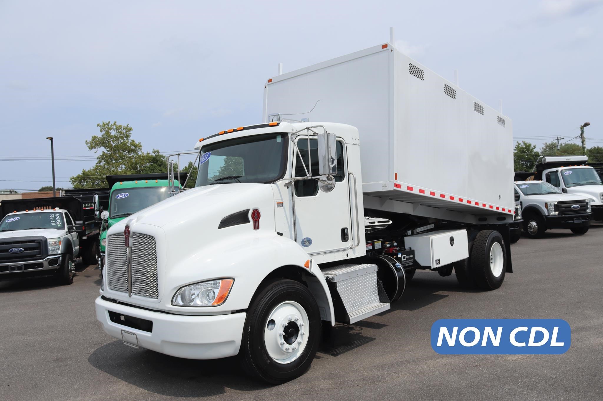 2021 KENWORTH T270 11039497636 2021 KENWORTH T270 11039497636