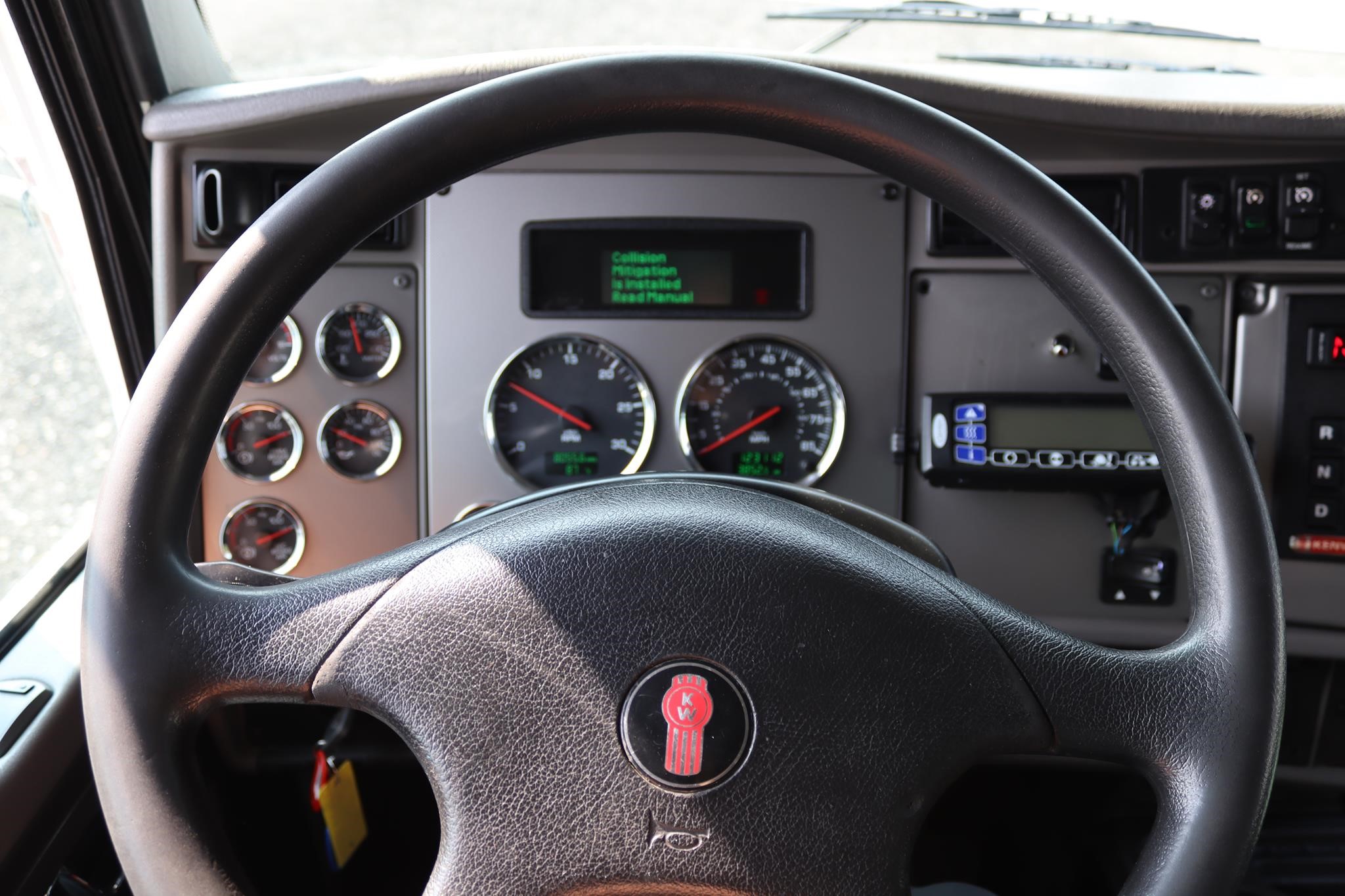2021 KENWORTH T270 11039502631 2021 KENWORTH T270 11039502631
