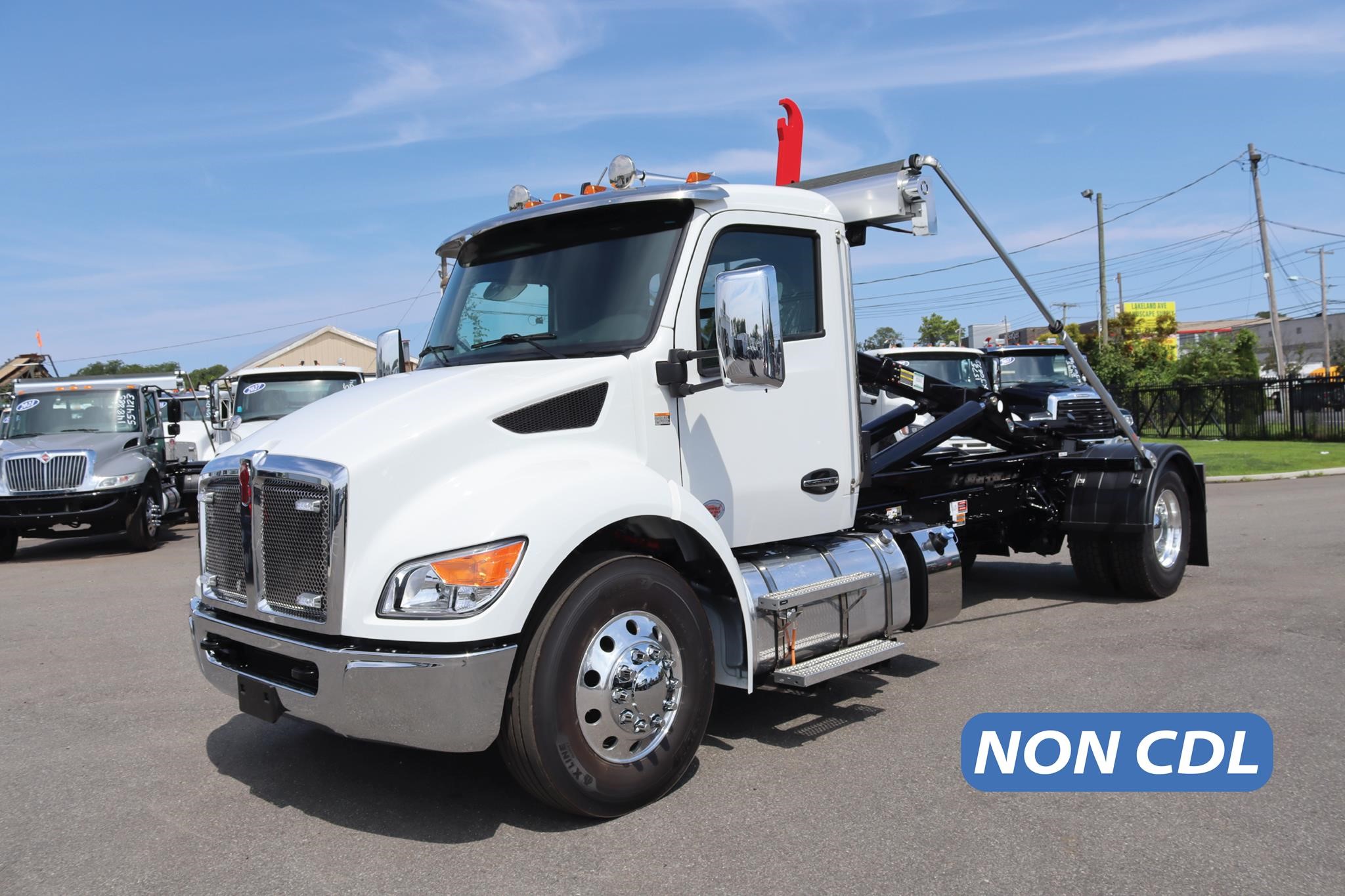 2027 KENWORTH T280 2027 KENWORTH T280 - image 1 of 6