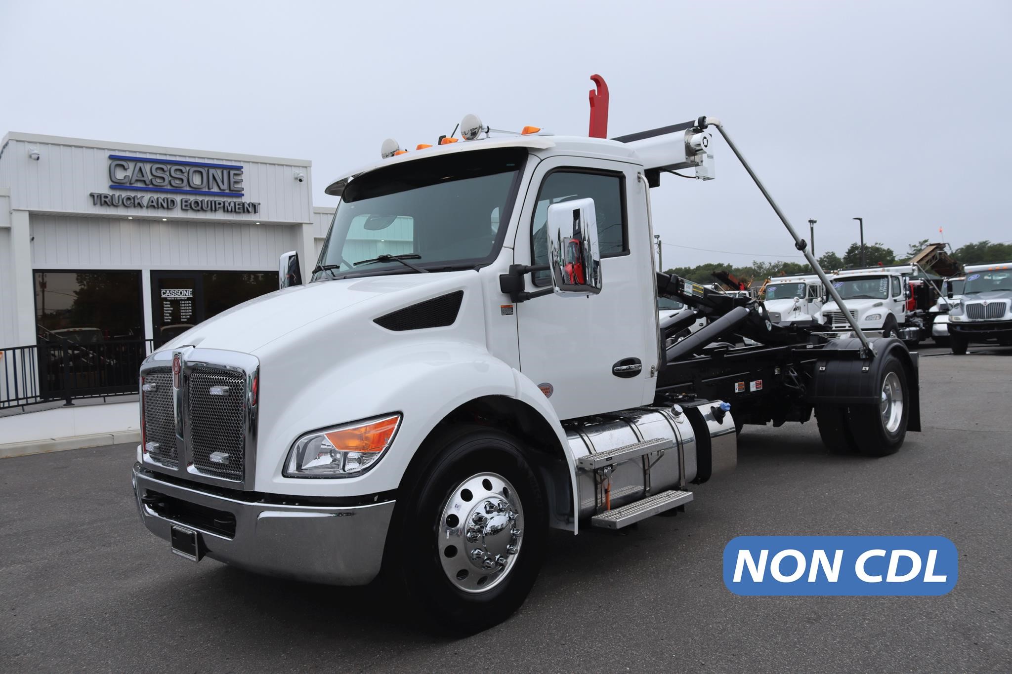 2027 KENWORTH T280 2027 KENWORTH T280 - image 1 of 6