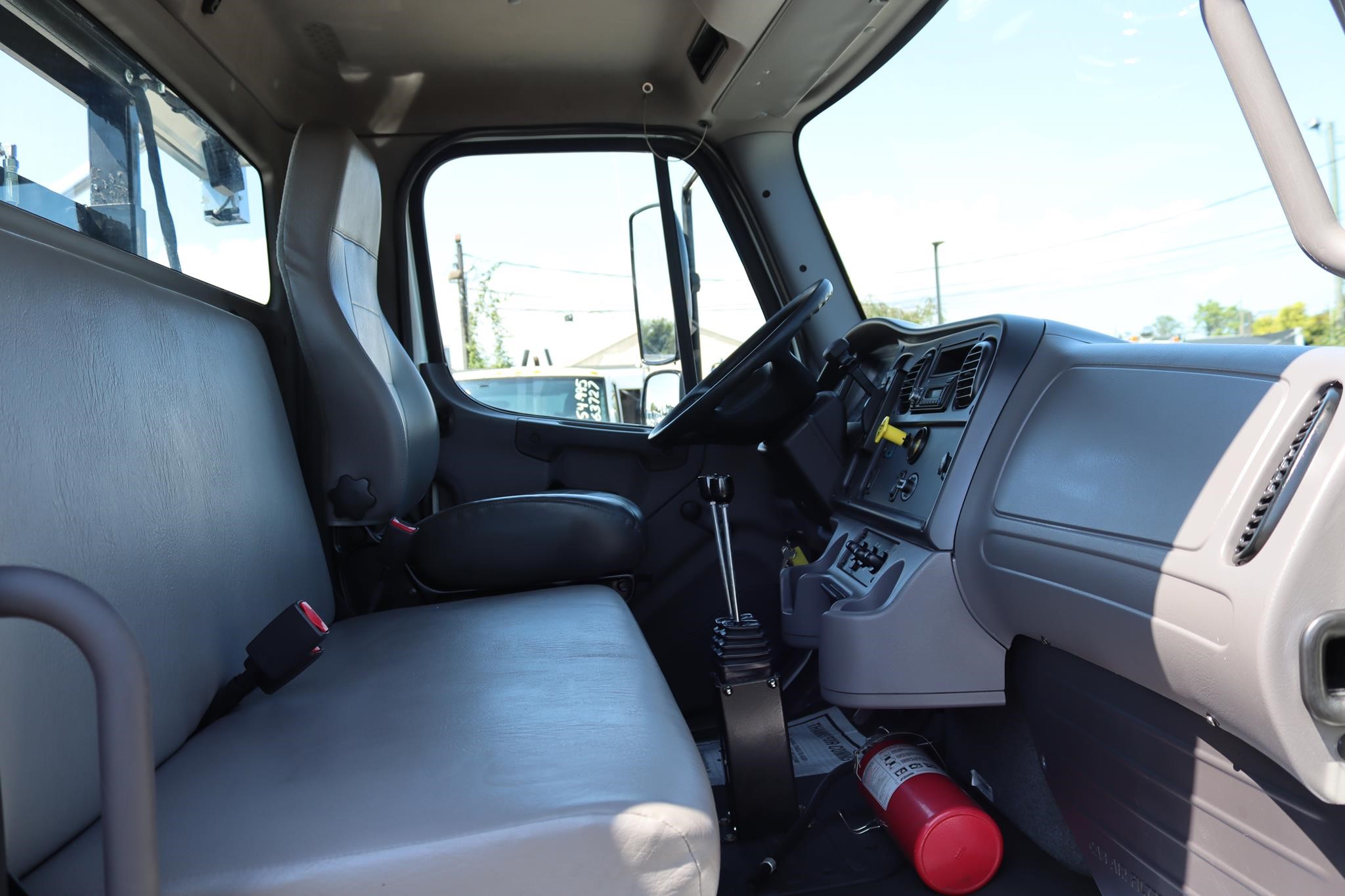 2017 FREIGHTLINER BUSINESS CLASS M2 106 11041516818 2017 FREIGHTLINER BUSINESS CLASS M2 106 11041516818